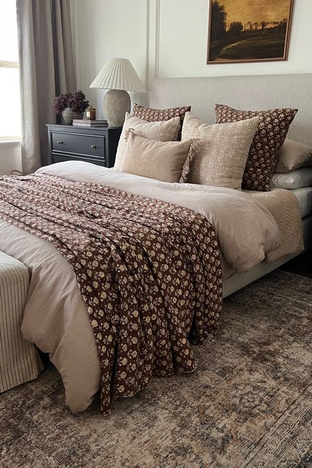 Bedding floral kantha quilt coverlet neutral pillows cozy fluffy bedding 