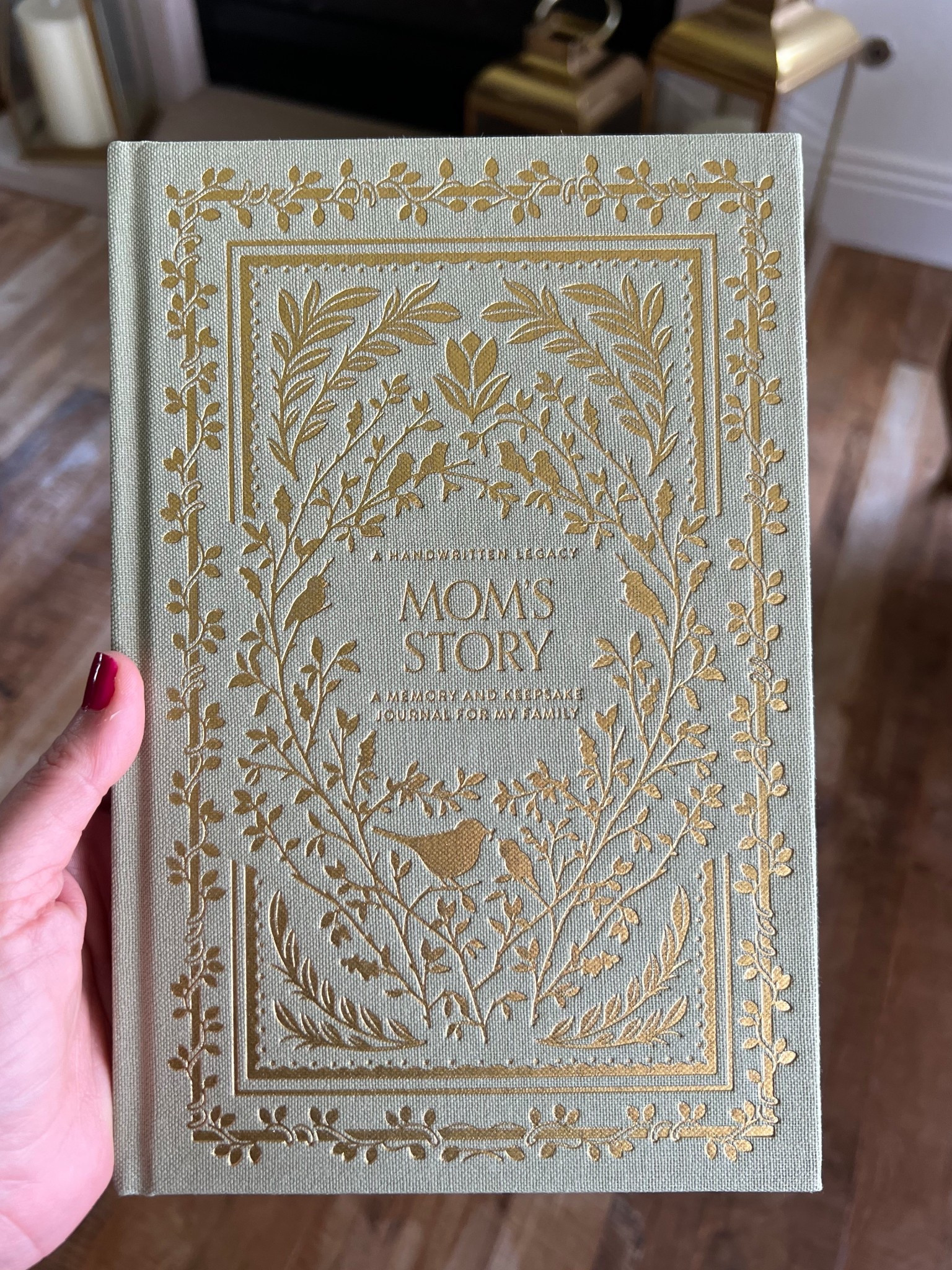 What a great gift! I’ll be filling out this memory book for my kids. They also have one for dads and grandparents. ❤️

#LTKGiftGuide