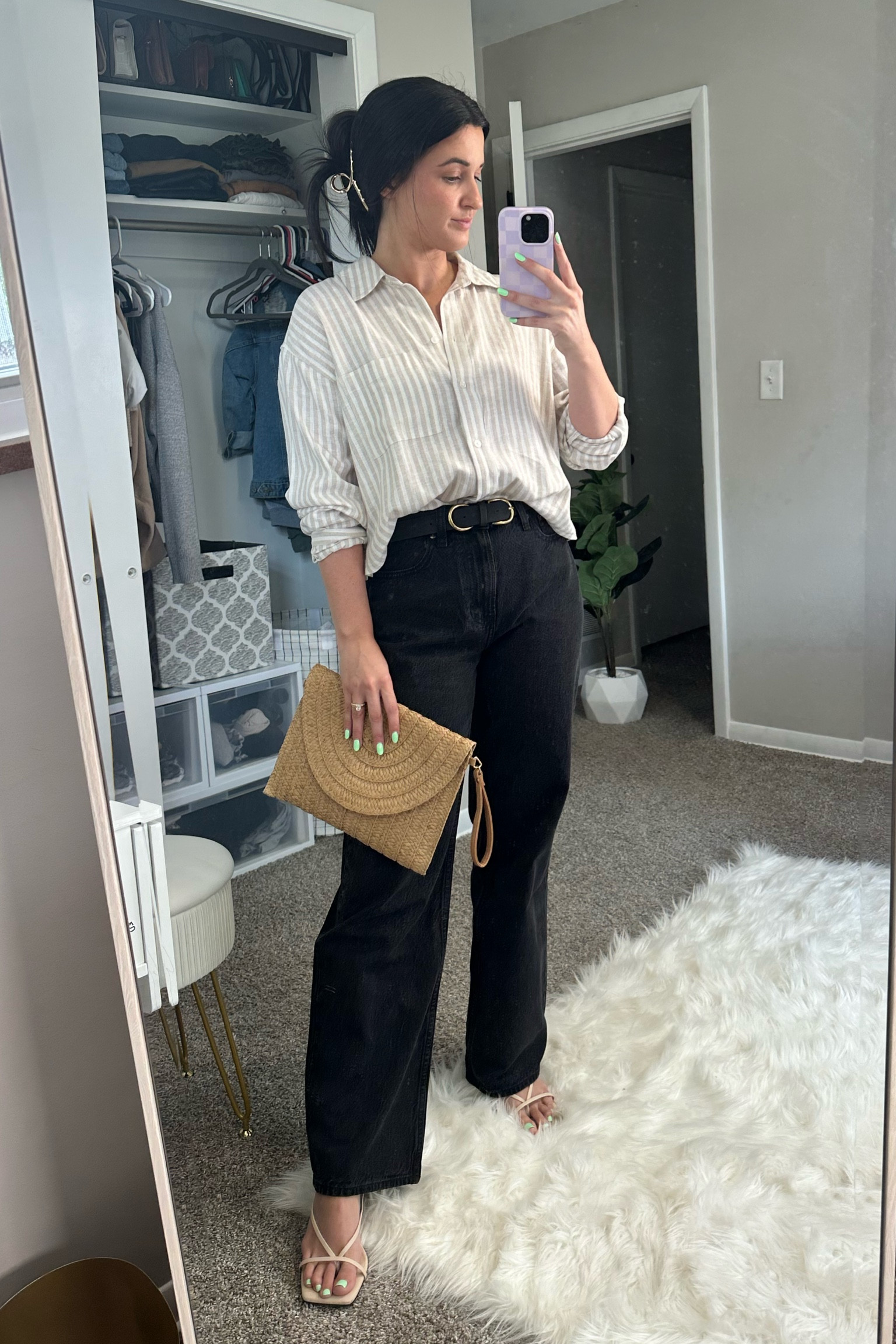 Styling my new loose jeans in a different way. Love this cropped button down.

#LTKWorkwear #LTKStyleTip