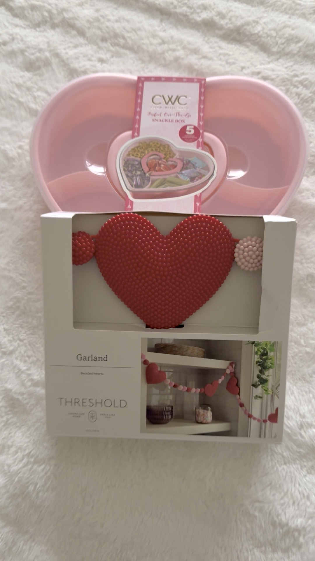 Cute Valentine’s Day Snackel Boxes & fun decor! 💕

#LTKSeasonal #LTKHome #LTKHoliday