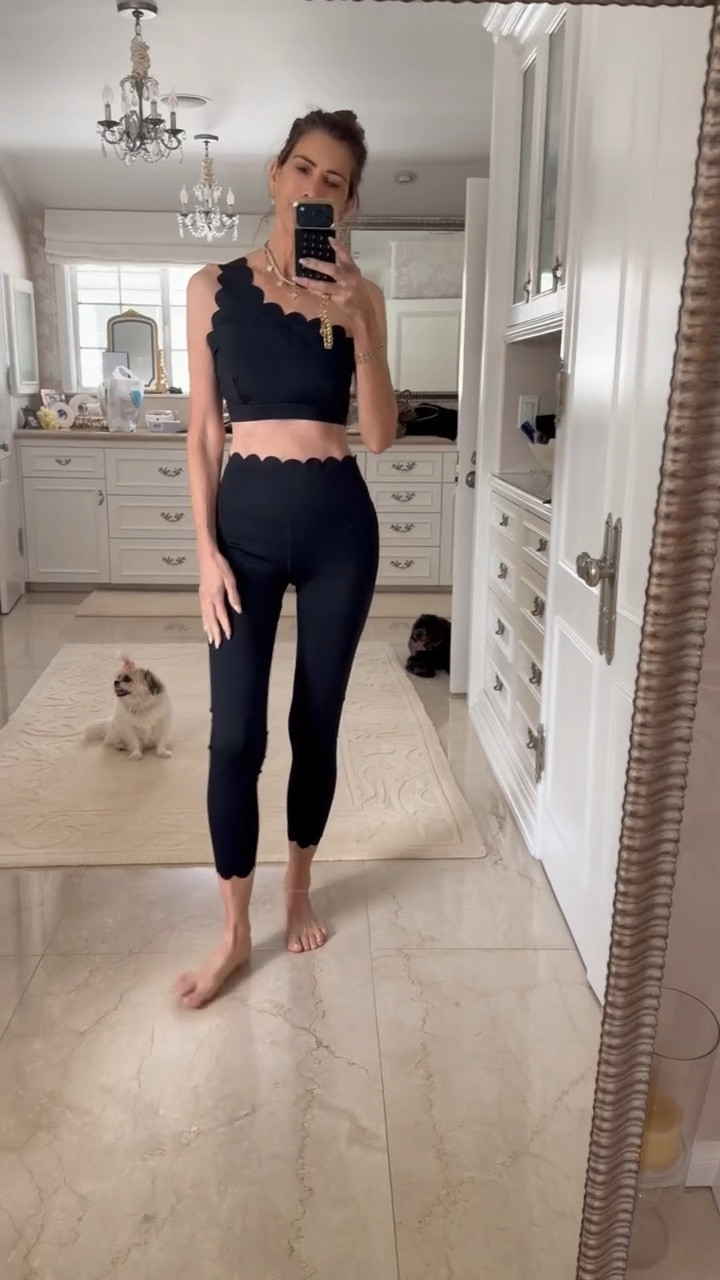 The cutest little work out set, I’m obsessed 🖤

#LTKootd #LTKgrwm