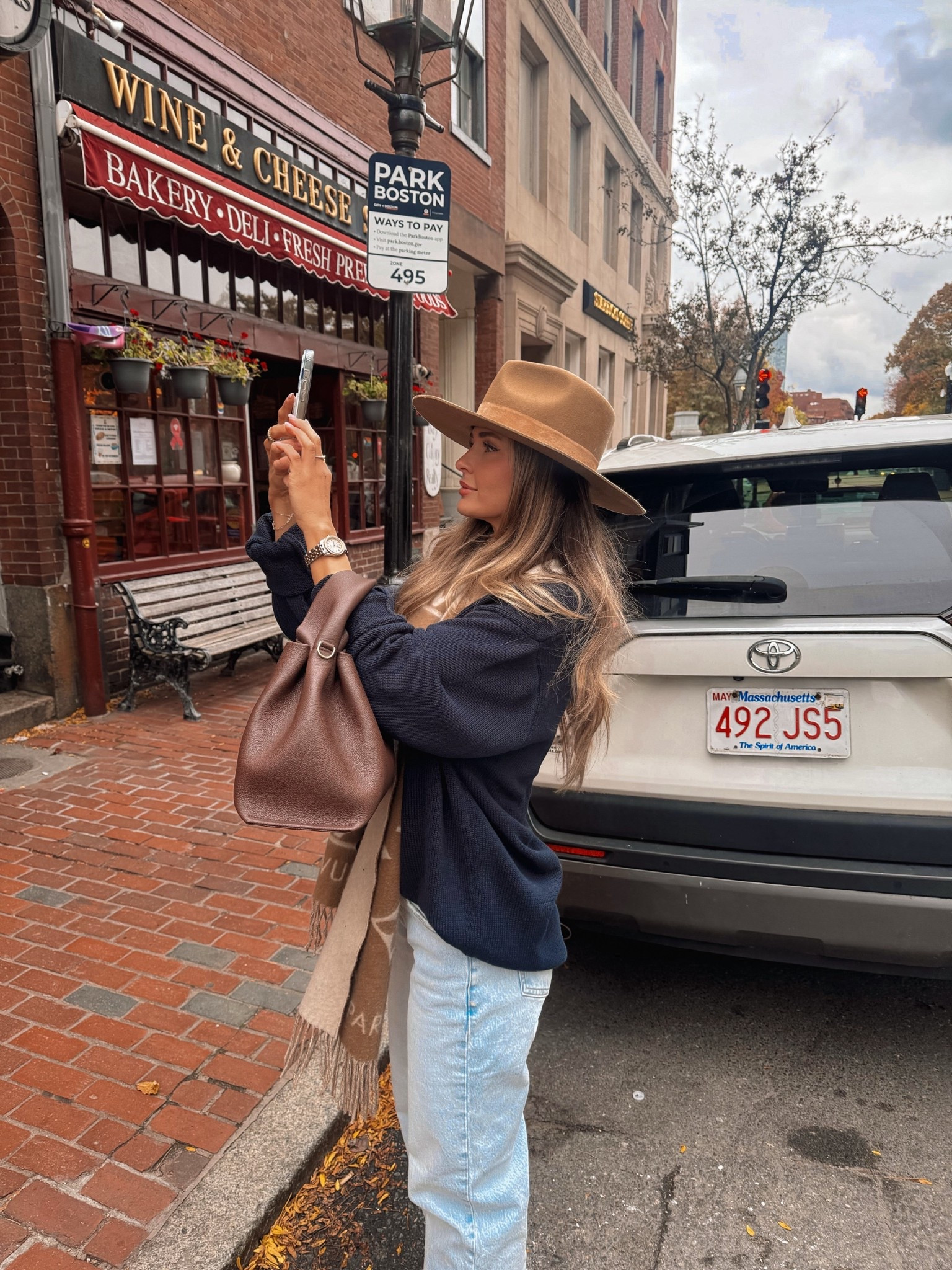 fall days in boston 🍂
a cozy sweater, classic denim, and a felt hat — my current uniform for exploring new places. neutral layers, good coffee, and brick streets… it doesn’t get better 🤎

fall outfit, fall travel outfit, neutral fall style, cozy fall look, boston outfit inspo, sweater and jeans outfit, casual fall outfit, travel style, fall fashion aesthetic

#LTKTravel #LTKSeasonal #LTKStyleTip