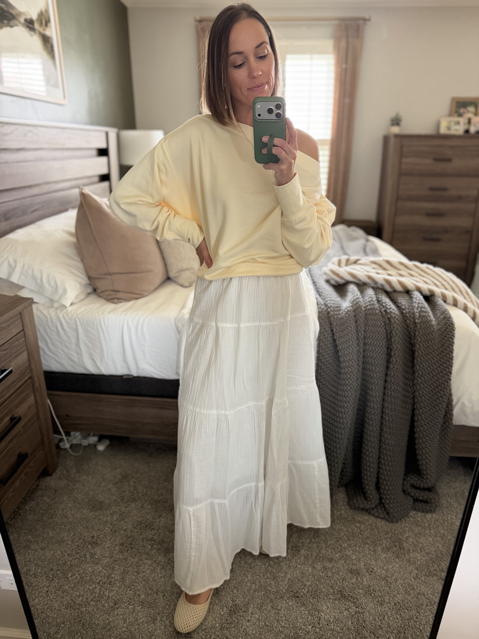This new sweatshirt from @Target is so soft and this color is amazing! Would never know it was an activewear piece except for the thumb holes! So cute paired with this white skirt for Easter!

#easter #easteroutfit #butteryellow #springoutfit #womensfashion

#LTKSeasonal #LTKootd