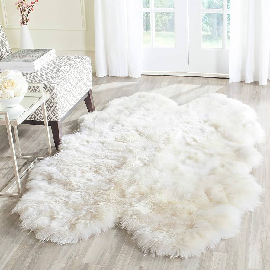 SAFAVIEH Sheep Skin Collection Accent Rug - 4' x 6', Natural & White, Handmade Rustic Glam Genuin... | Amazon (US)
