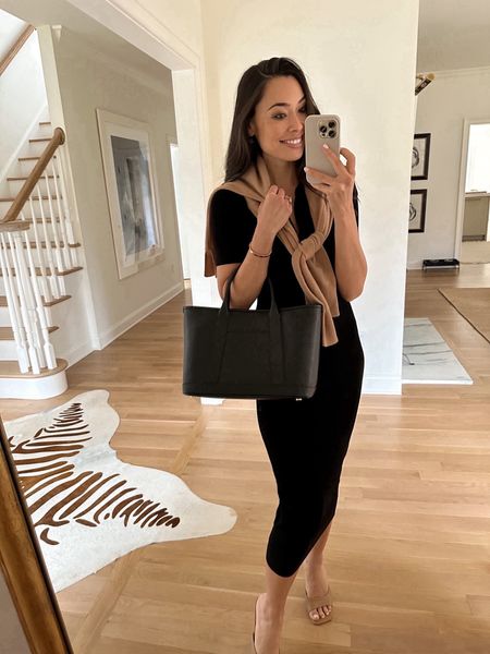 Kat Jamieson wears a classic black @michaelkors bag perfect for day or night. Handbag, purse, bags, it bag, spring outfits, spring outfit, neutral style. mkpartner #michaelkors

#LTKSeasonal #LTKworkwear #LTKitbag