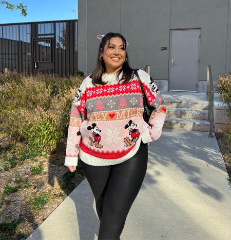 Sweater outfit ❄️❤️

#LTKplussize #LTKHoliday