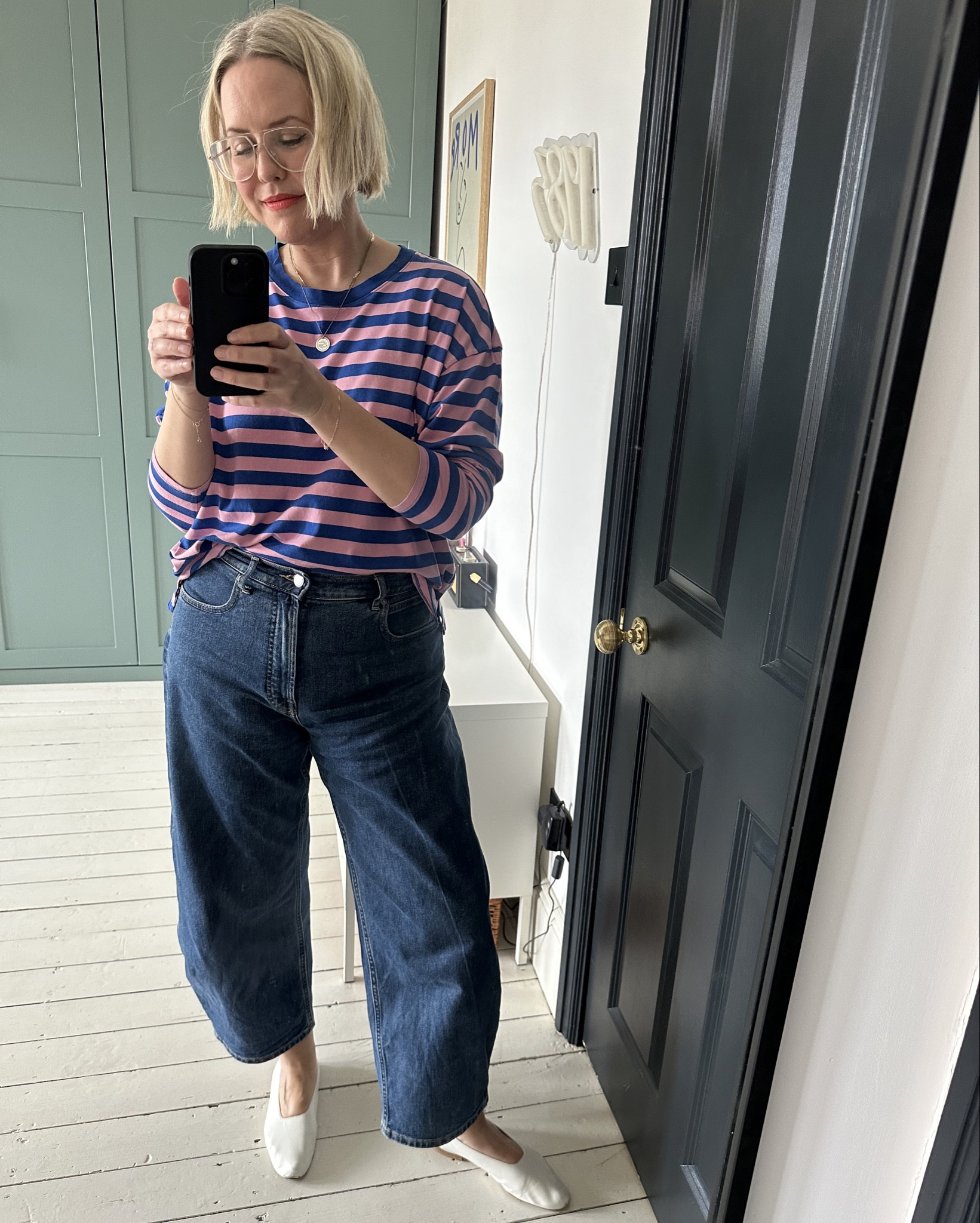 Way High Curve Jeans, Barrel Leg Jeans,  ballerina shoes, Ballet flats, Soft long-sleeve top, Capsule Wardrobe, Wardrobe staples, Wardrobe basics

#LTKstyletip #LTKeurope #LTKSeasonal