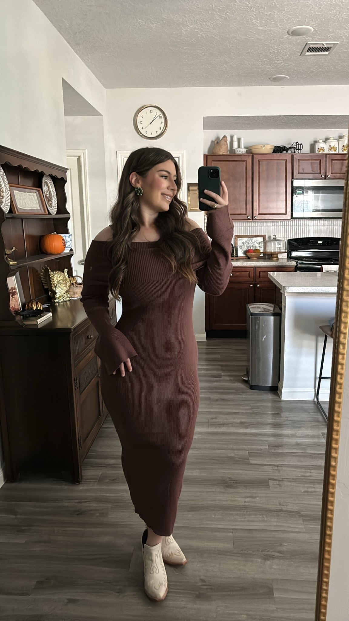 cozy western outfit! wearing size medium  

#LTKMidsize #LTKSeasonal #LTKFindsUnder50