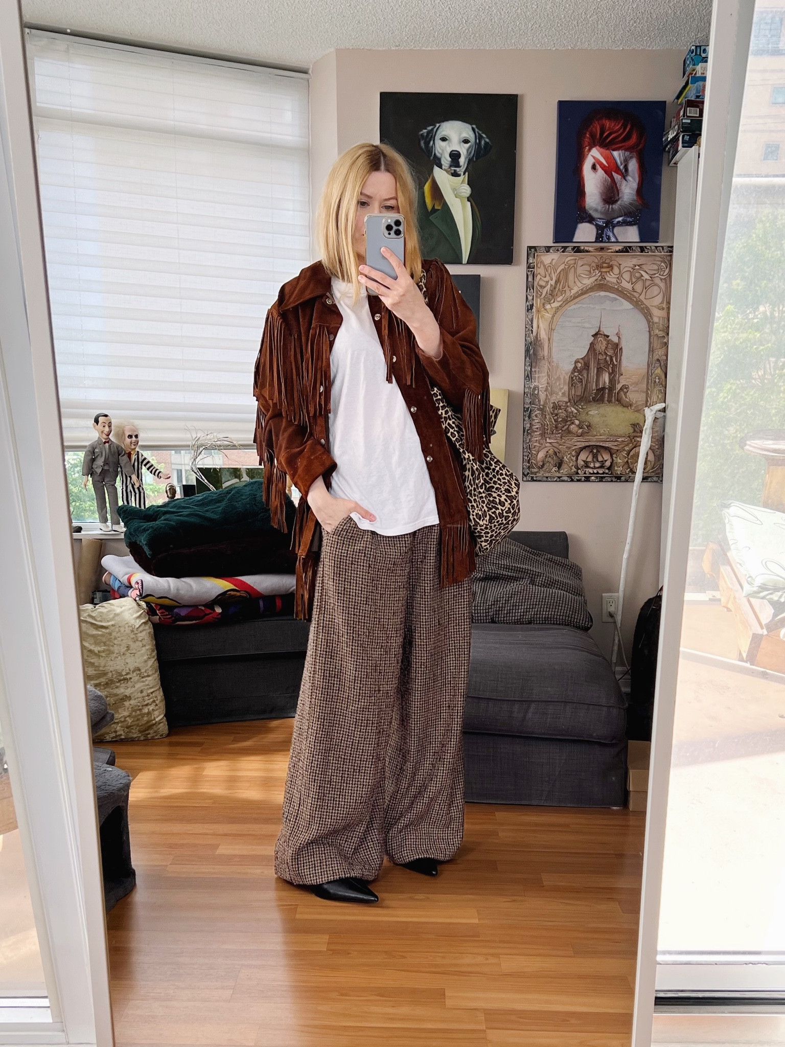 Fringe for fall.
Jacket vintage, trousers secondhand.

•
.  #summerlook  #torontostylist #StyleOver40  #fringejacket #secondhandFind #fashionstylist #FashionOver40  #MumStyle #genX #genXStyle #shopSecondhand #genXInfluencer #WhoWhatWearing #genXblogger #secondhandDesigner #Over40Style #40PlusStyle #Stylish40s #styleTip  #secondhandstyle 


#LTKFind #LTKstyletip #LTKover40