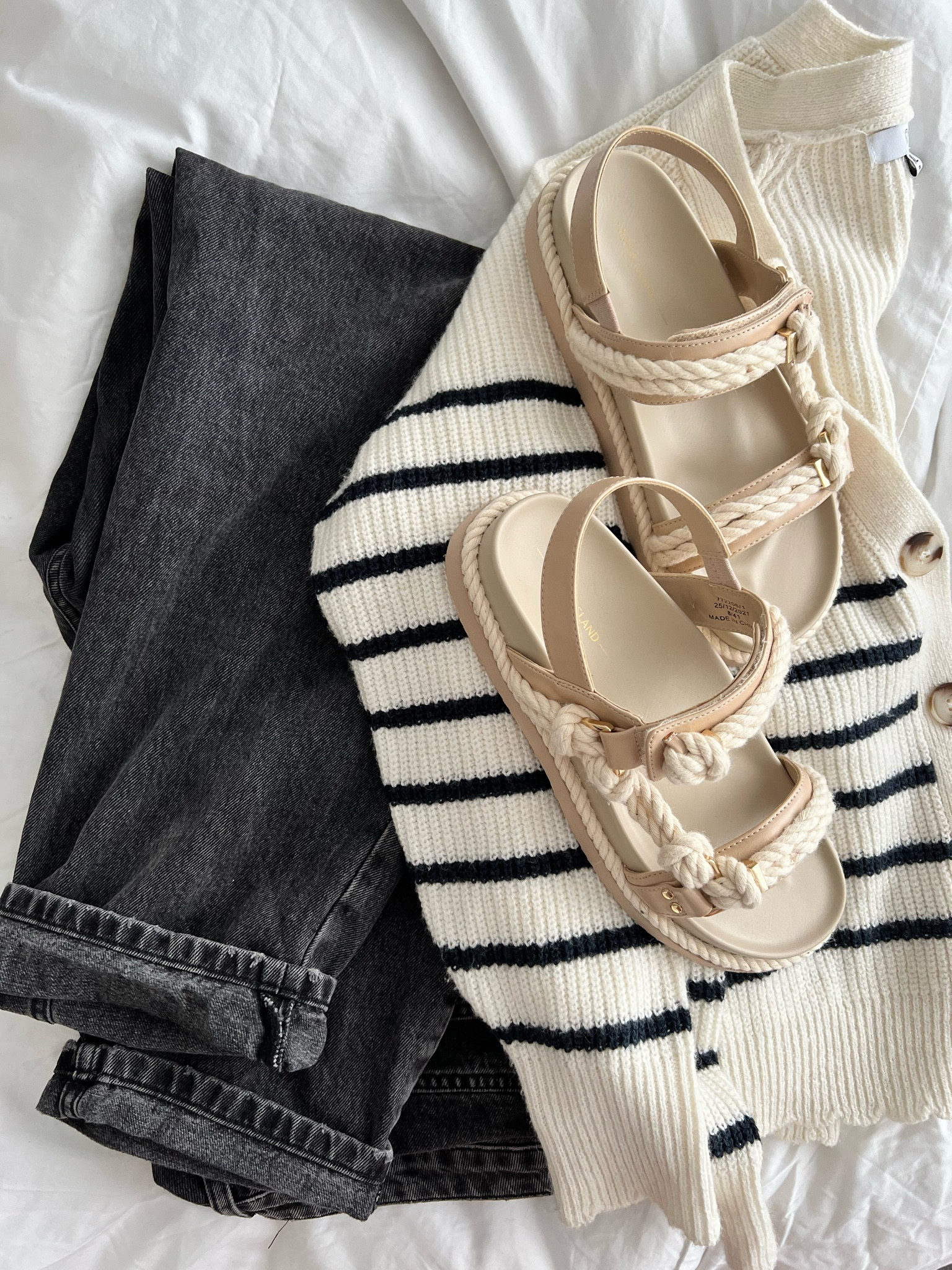 Those transitional outfits into cooler weather hit differently #ootd #riverisland #asos #laredoute

#LTKcurves #LTKhome #LTKSeasonal