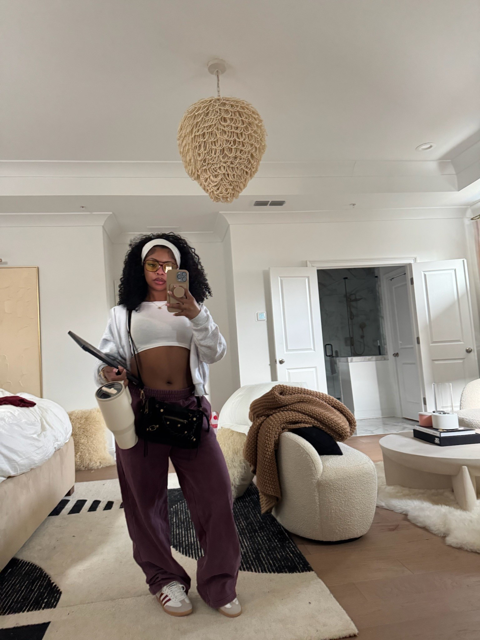 Just a reminder that running errands, hitting Pilates, and sipping matcha still requires a whole look. 
This fit? Effortless. 
The waistline? Snatched. 
The energy? Big. 
Catch me in my comfort era, but don’t get it twisted — I still walk through Whole Foods like it’s Fashion Week. 💅🏽💖

#HotGirlErrands #AthleisureSlay #MirrorFitCheck #CozyButCute #LTKActiveStyle #DearraVibesOnly

#LTKOver40 #LTKPetite #LTKStyleTip