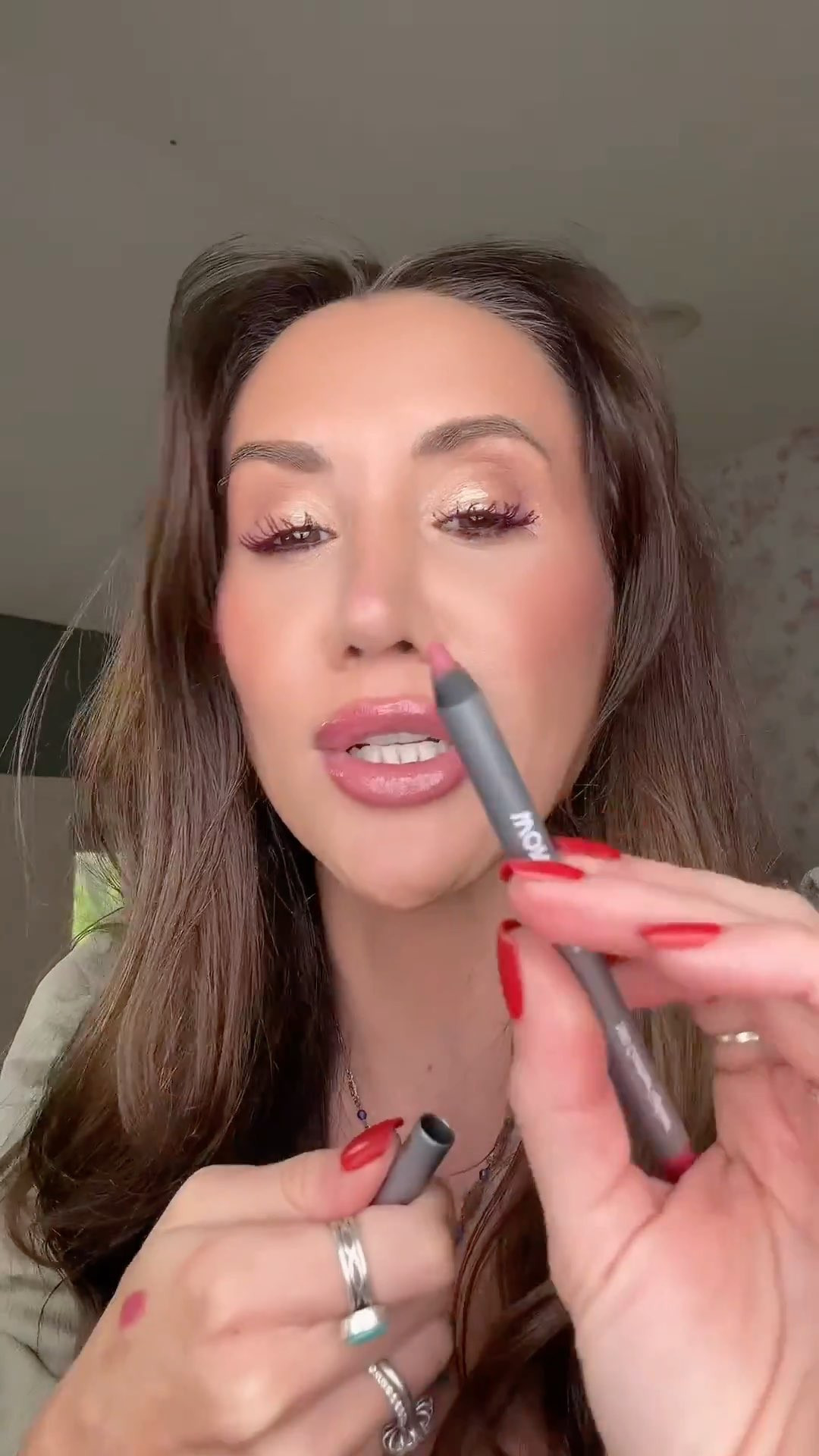 a lip liner that actually stays put all day — wonderskin 360 contour lip liner. transfer proof, waterproof, feather proof and 6 hours of wear. Shade rosewood

#wonderskin #smudgeprooflipliner #lipmakeup #makeupreview
wonderskin 360 contour lip liner, transfer proof lip liner, long lasting lip liner that doesnt feather, waterproof lip liner pencil, lip liner that stays all day 

 #LTKBeauty