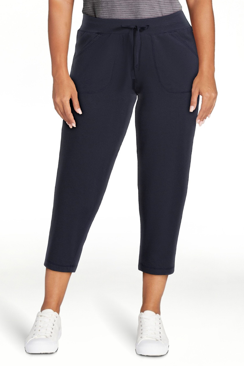 Athletic Works Women's and Women's Plus Knit Capri Pants, 22" Inseam, Sizes XS-4X | Walmart (US)