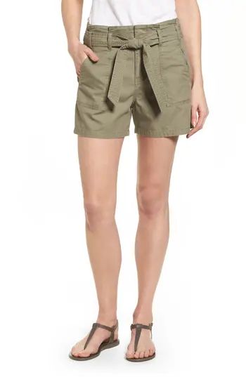 Women's Caslon Belted Twill Shorts | Nordstrom