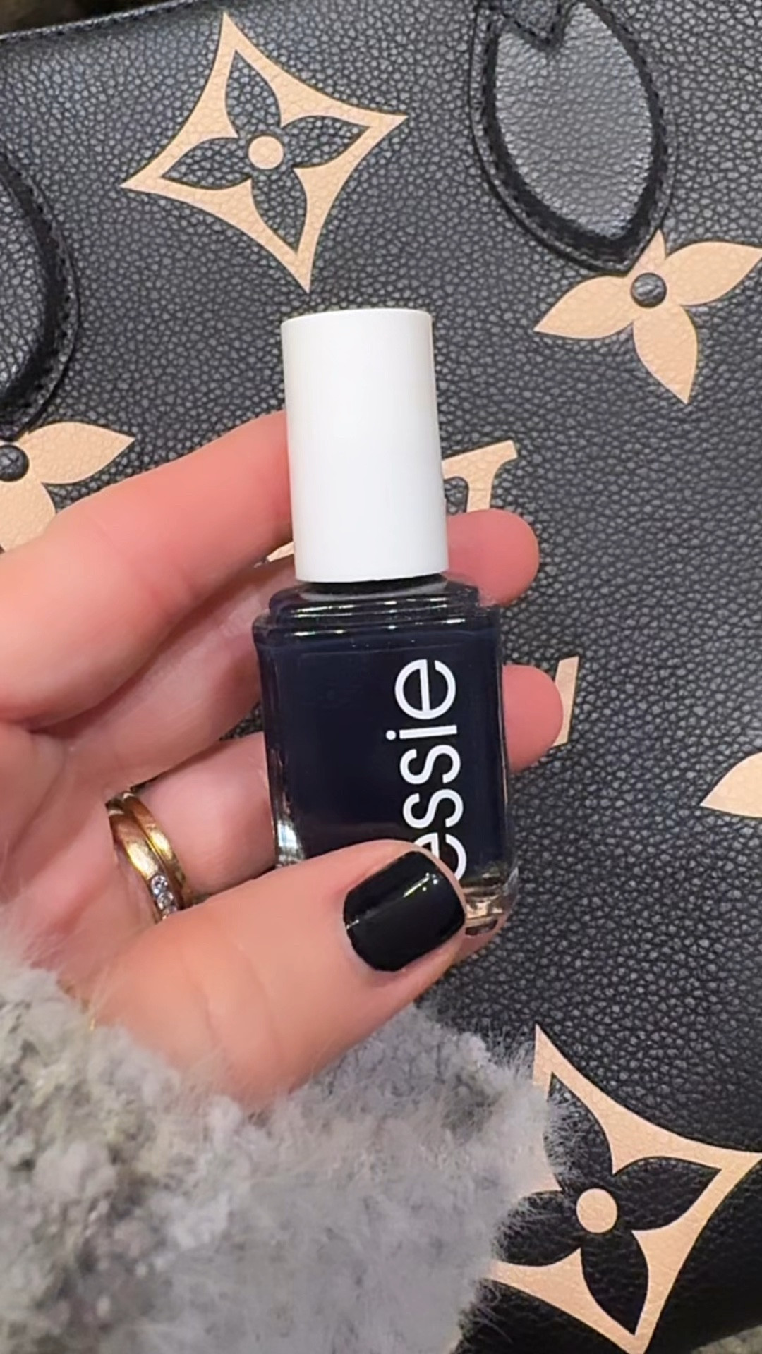 The Perfect Fall Mani! A mix of deep navy & black! 💙🖤

#LTKBeauty #LTKSeasonal