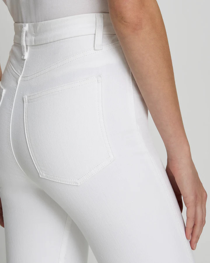 No Filter Ultra High Rise Skinny Flare in Clean White | 7 For All Mankind