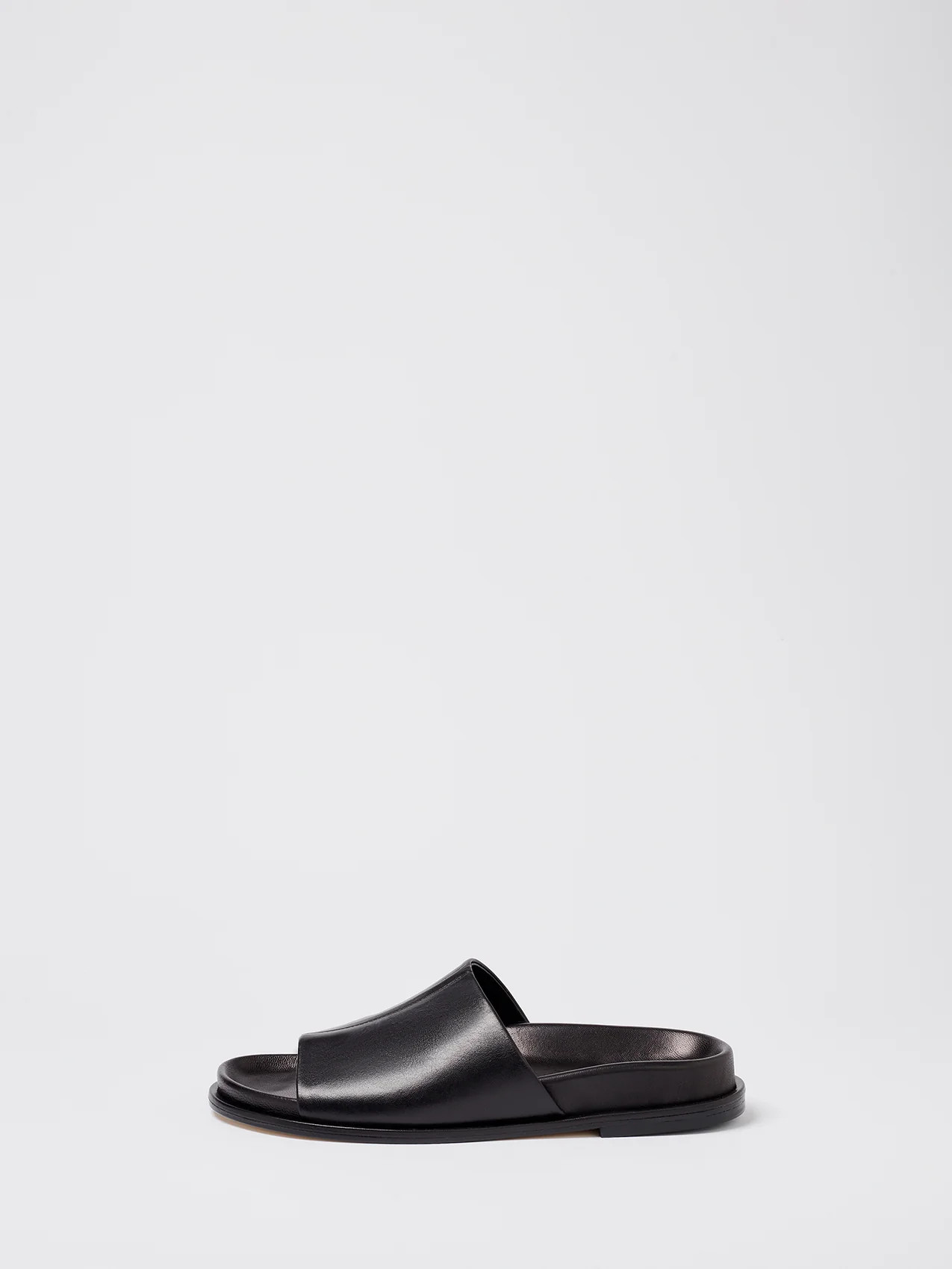 Ada Black Nappa
        
        
        
            – Aeyde | aeyde.com