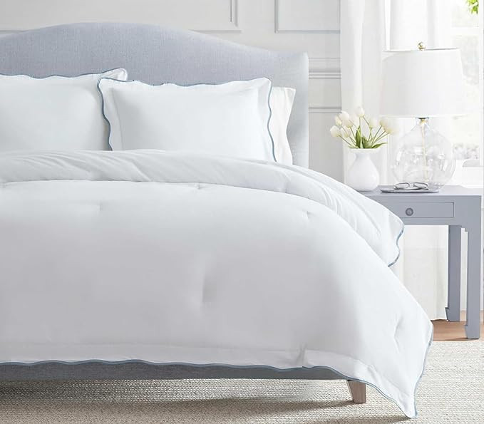 Amazon.com: Martha Stewart - Queen Comforter Set, Crisp & Smooth Bedding with a Cotton Percale Li... | Amazon (US)