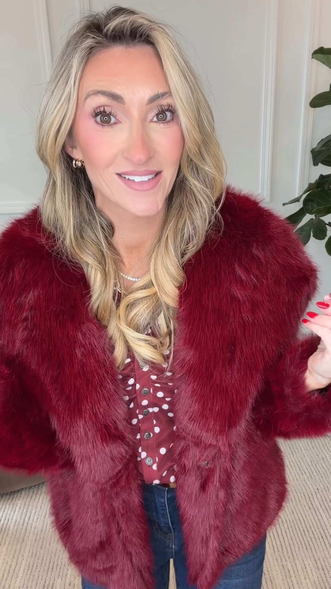 Y’all this Amazon outfit is so good! I’m obsessed with the faux fur jackets 😍

#LTKSaleAlert #LTKFindsUnder50 #LTKHoliday