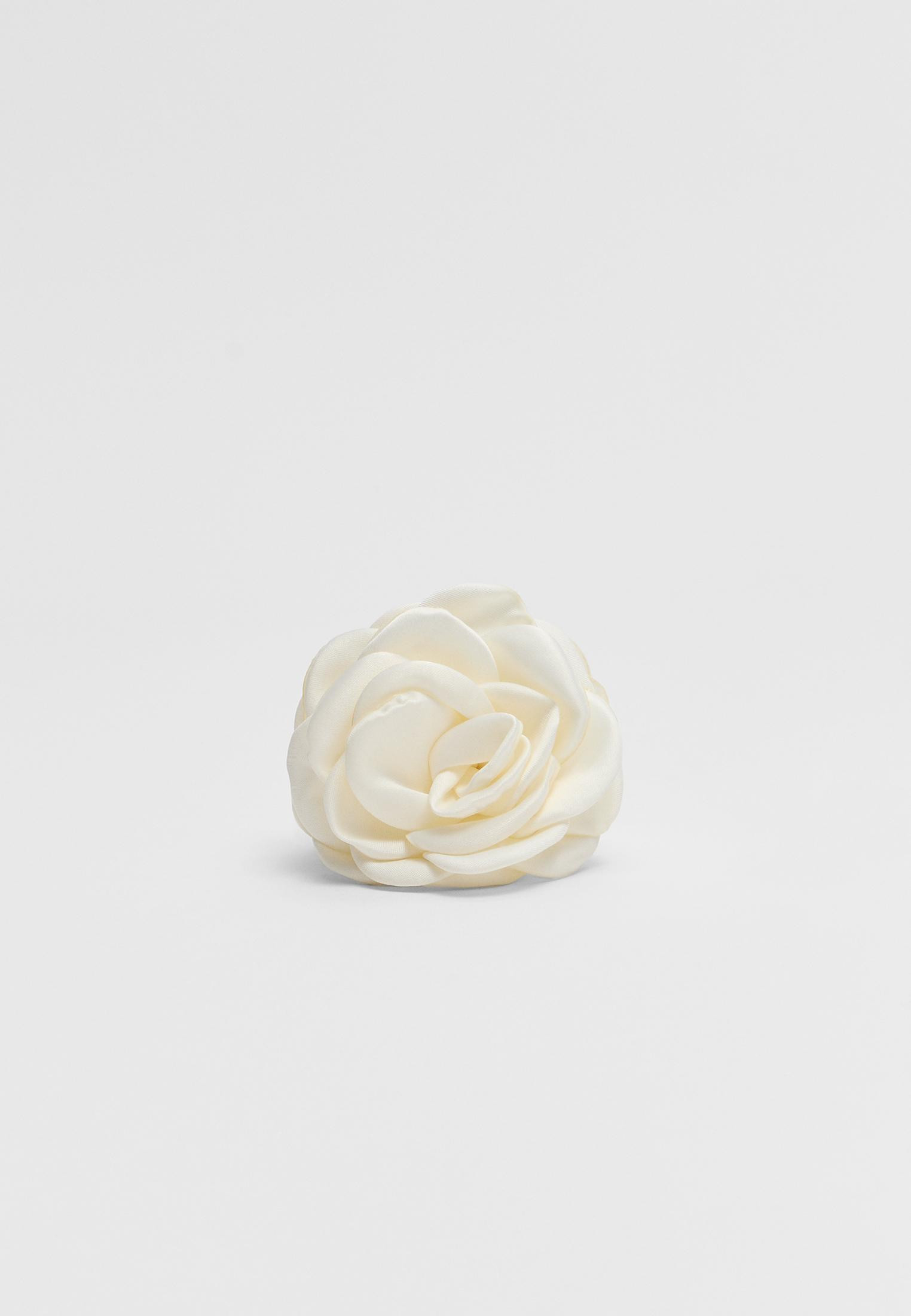 Flower hair clip - Women's fashion | Stradivarius United Kingdom | Stradivarius (UK)