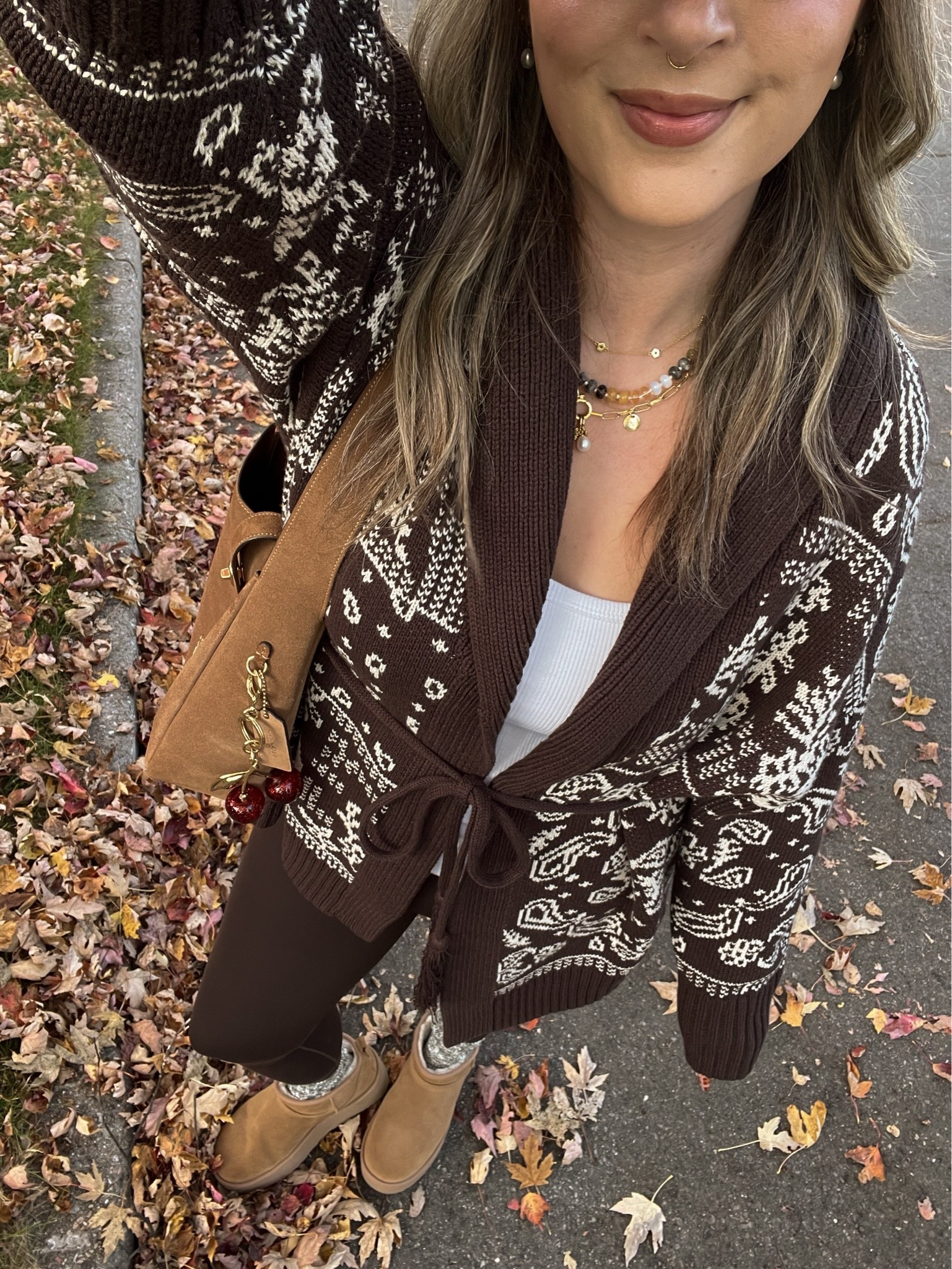 Fall ootd! Code AFLTK for extra 20% off Abercrombie! Wearing L in the bandana print cardigan and brown leggings, wearing M in the bra free tank top. I’m a 9.5-10 shoe and wear a 10 in the Uggs