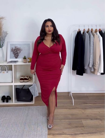 Ruched Long Sleeve Split Midi Dress with Built-In Shapewear. Perfect for curves ❤️ 
wearing size XL #valentines #galentines #datenight #curvy

#LTKmidsize #LTKstyletip #LTKplussize