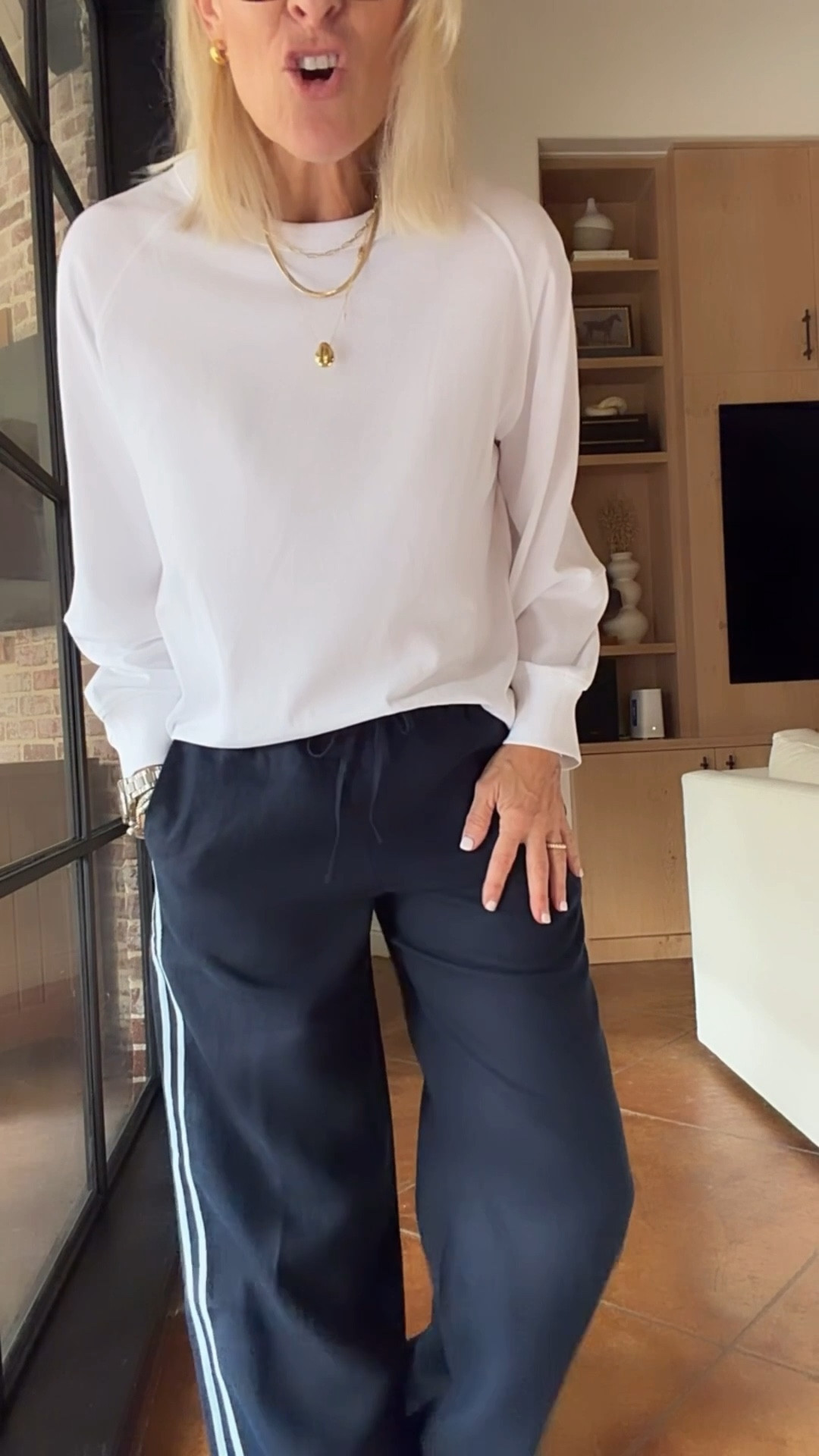 25% left side wide at Madewell!

Fit on these are two sides and come in several colors ￼

#LTKOver40 #LTKSaleAlert #LTKgrwm