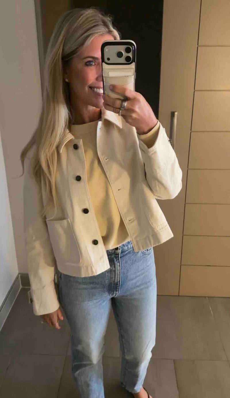 The perfect cropped barn jacket. 

 #LTKgrwm #LTKootd #LTKmomlife