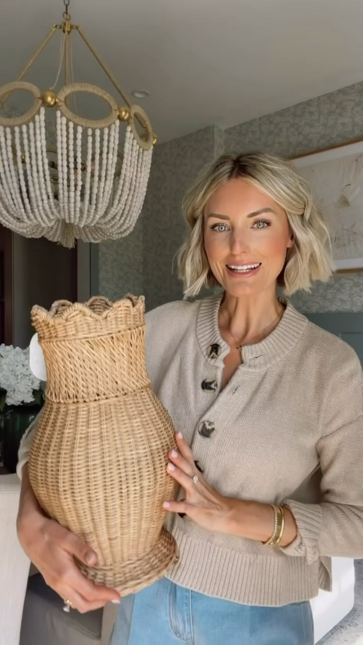 This vase is stunning 😍👏🏼 so excited to put some flowers in this! 

Loverly Grey, Target find, scalloped wicker vase, flower vase, home decor, home finds 

#LTKSeasonal #LTKHome