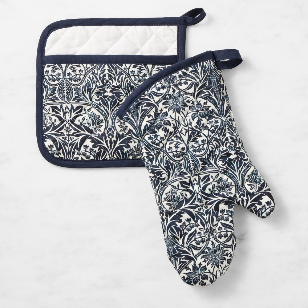 Morris & Co. x Williams Sonoma Bluebell Oven Mitt &amp; Potholder Set | Williams-Sonoma