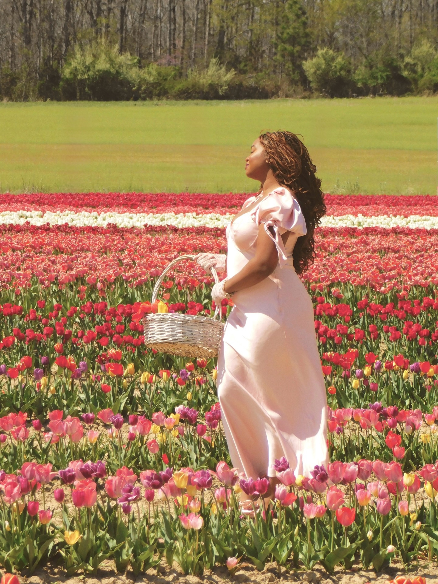 @lulus #LulusAmbassador Somtimes you do just have to stop and smell… the tulips 🌷 #LOVELulus 

📸 @d_imonni 

Tulip farm outfit ideas, garden party inspo, pink satin dress #springoutfitideas #springdresses #gardenpartydress

#LTKootd #LTKSeasonal