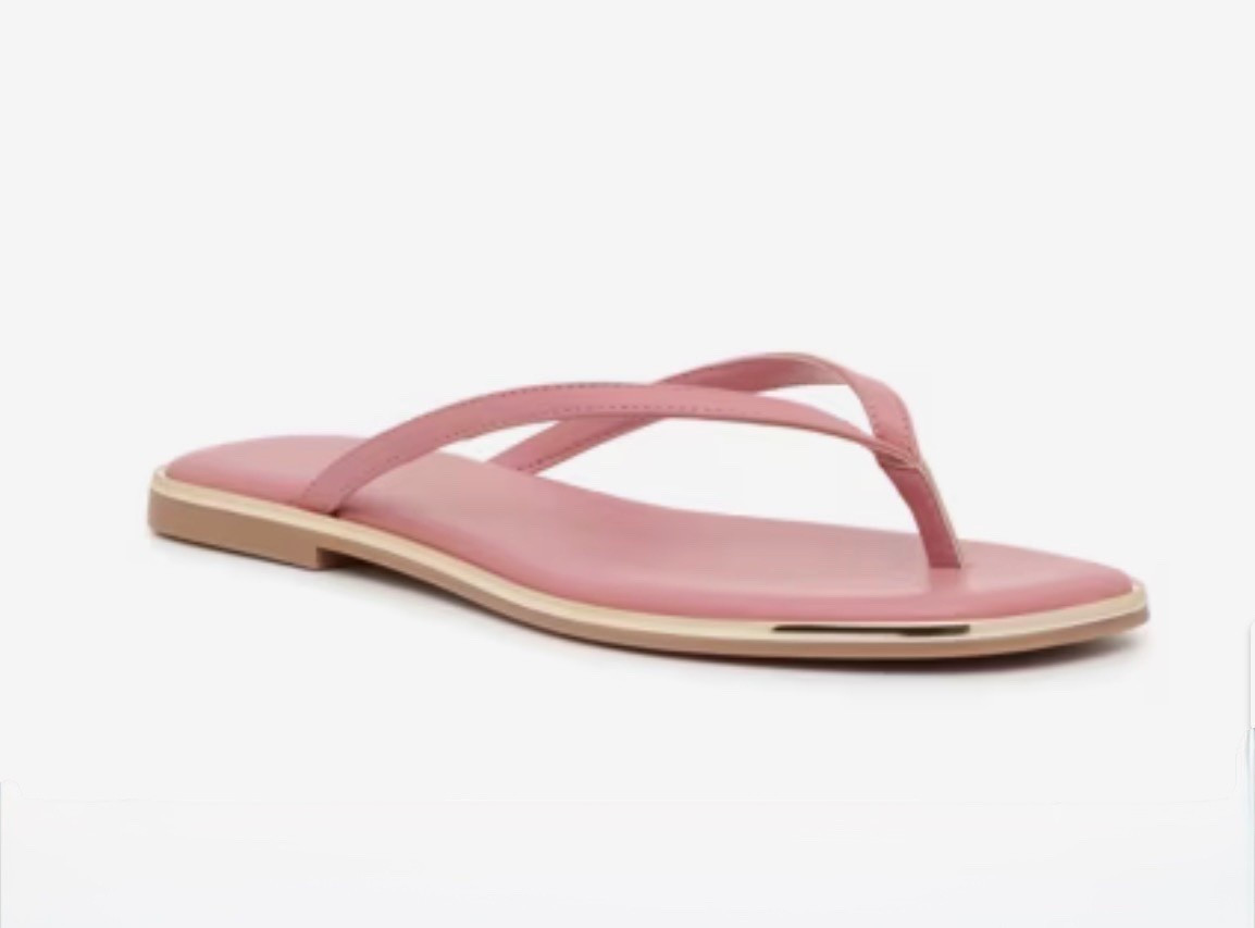 Dolce Vita Froyo Sandal

sleek, classic silhouette, this pair is sure to highlight a number of summery looks with ease.

#LTKSeasonal #LTKTravel #LTKWorkwear