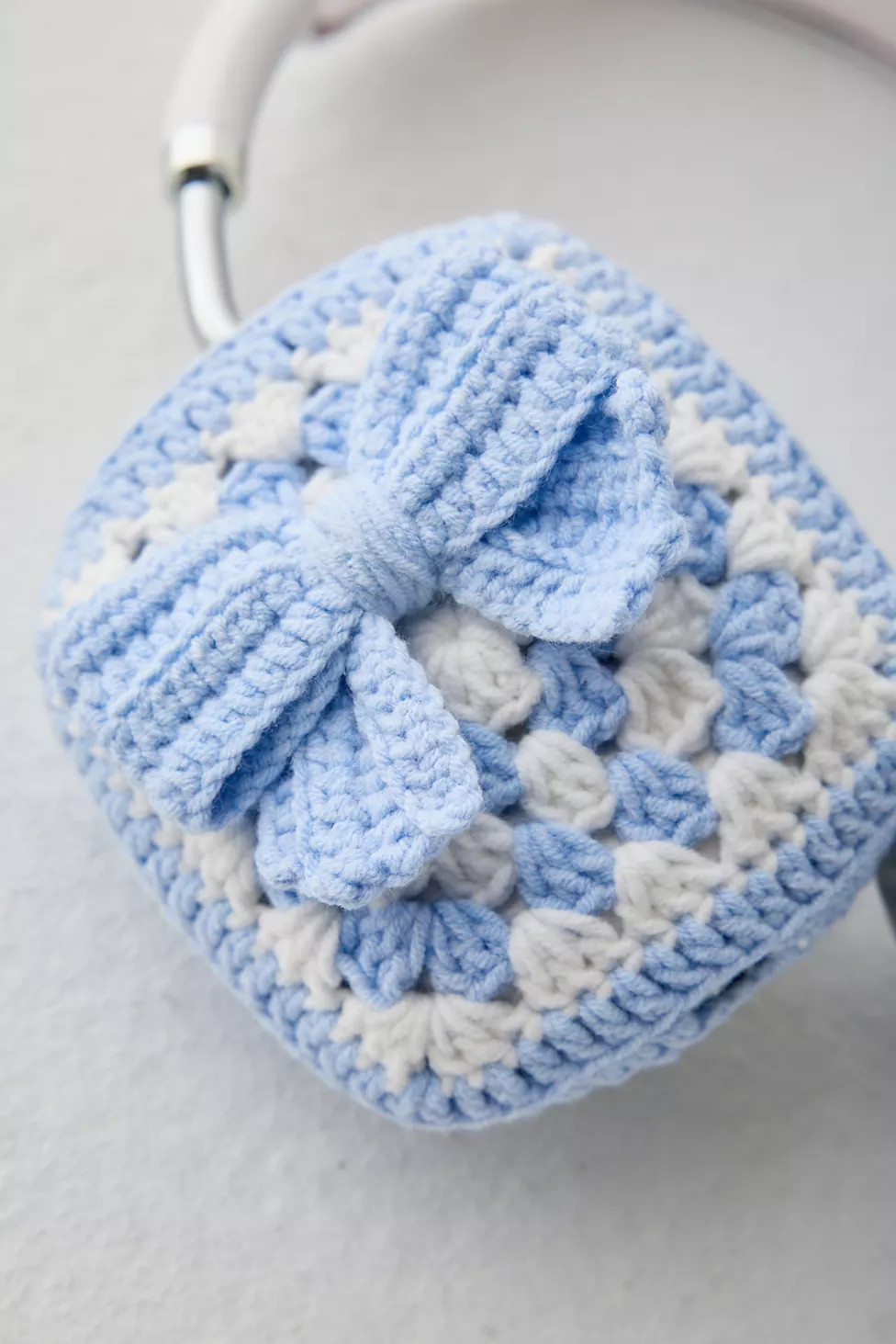 Crochet AirPods Max Cover | Urban Outfitters (US and RoW)