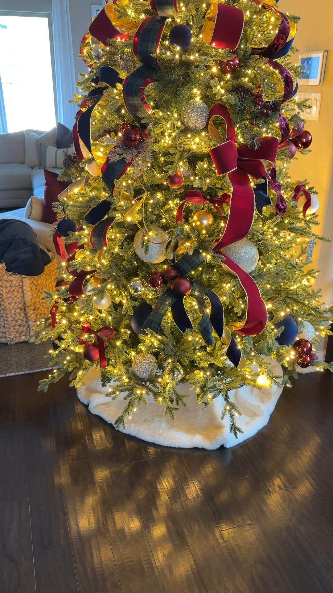 Christmas tree decor! I love the decor this year 

Holiday, Christmas decor, Christmas tree, ribbon, ornaments

#LTKHoliday