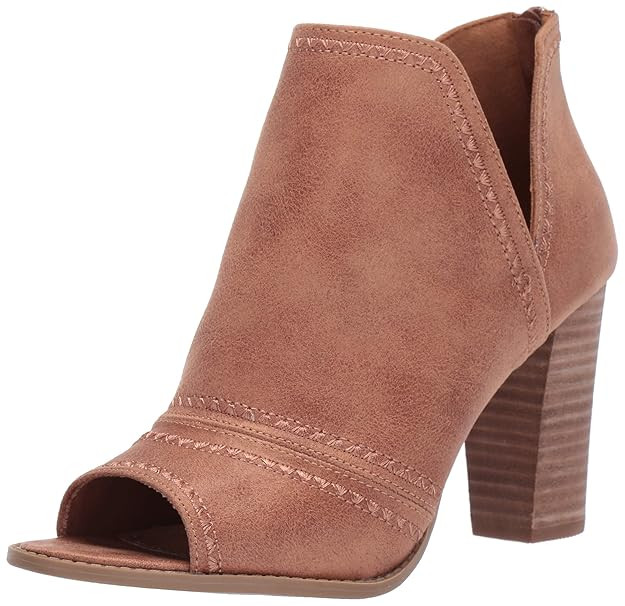 Report Women's Ray Ankle Boot | Amazon (US)