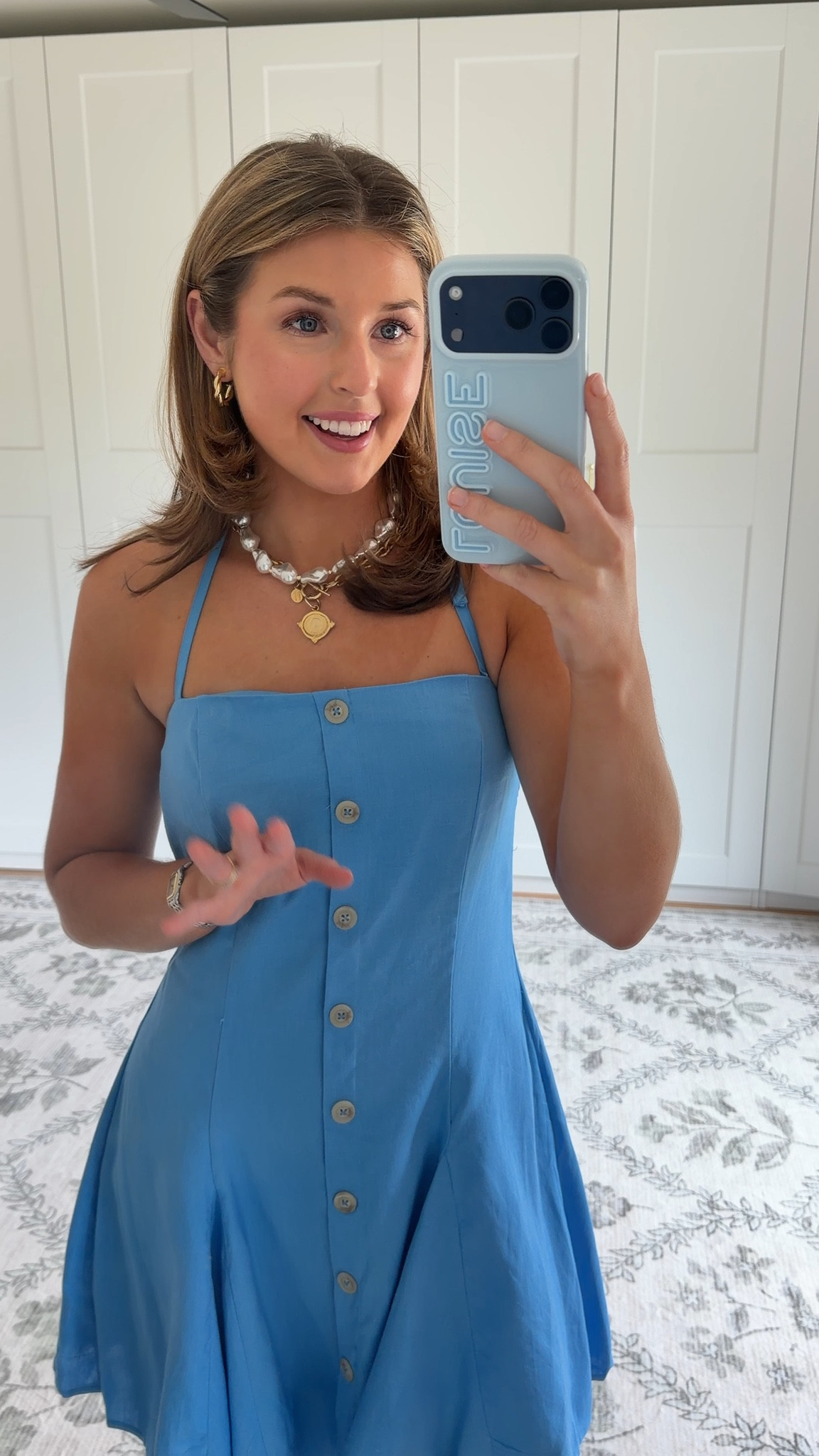 Summer dress! Wearing a S, runs big IMO!