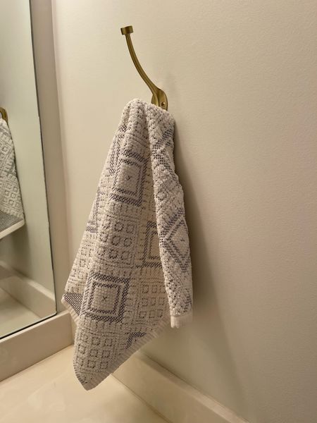 Hand towel, neutral hand towel, pattern hand towel, bath towel 

#LTKhome