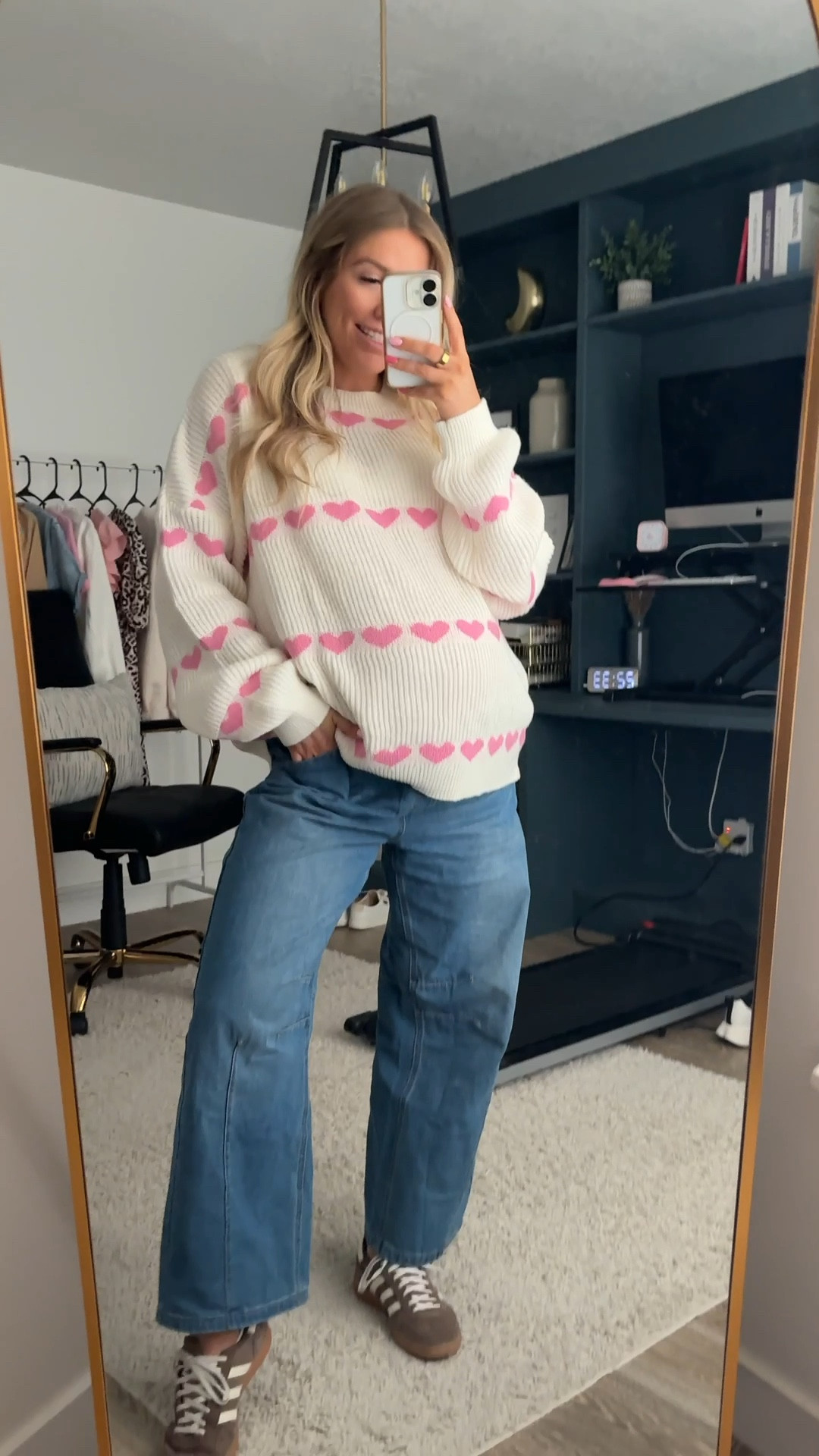 Valentine’s Day sweater! bump friendly but would be super cute without a bump!! I sized up one to an L

jeans are bump friendly cause they have an elastic waist: wearing M

| Valentines Day sweater | Valentine’s Day outfit | teacher outfit | teacher fashion | bump friendly | pregnant 