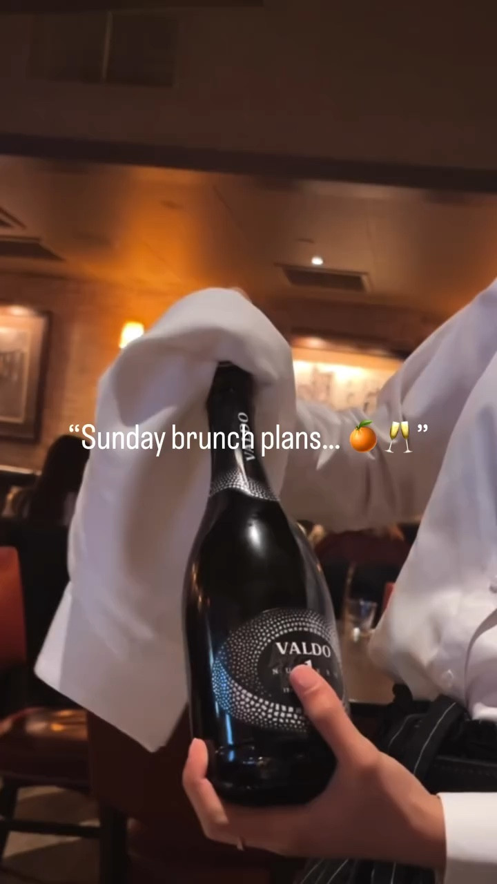 Sunday brunch, but make it an experience 🥂

Russell House Tavern in Harvard Square just gets it — from the mimosa situation (yes, you get the whole bottle and make your own) to the kind of brunch menu where you end up ordering everything.

We went all in — Brussels sprouts, polenta fries, the caramel apple French toast (so good), plus a full tavern breakfast and a quinoa bowl to balance it out.

It’s one of those spots that works for a laid-back Sunday or a cozy dinner later on.

Save this for your next Boston brunch 🤍

📍 @russellhousetav 

#bostonbrunch #bostonrestaurants #harvardsquare #bostonfoodie #bostoneats

#LTKdayinmylife #LTKSeasonal #LTKootd