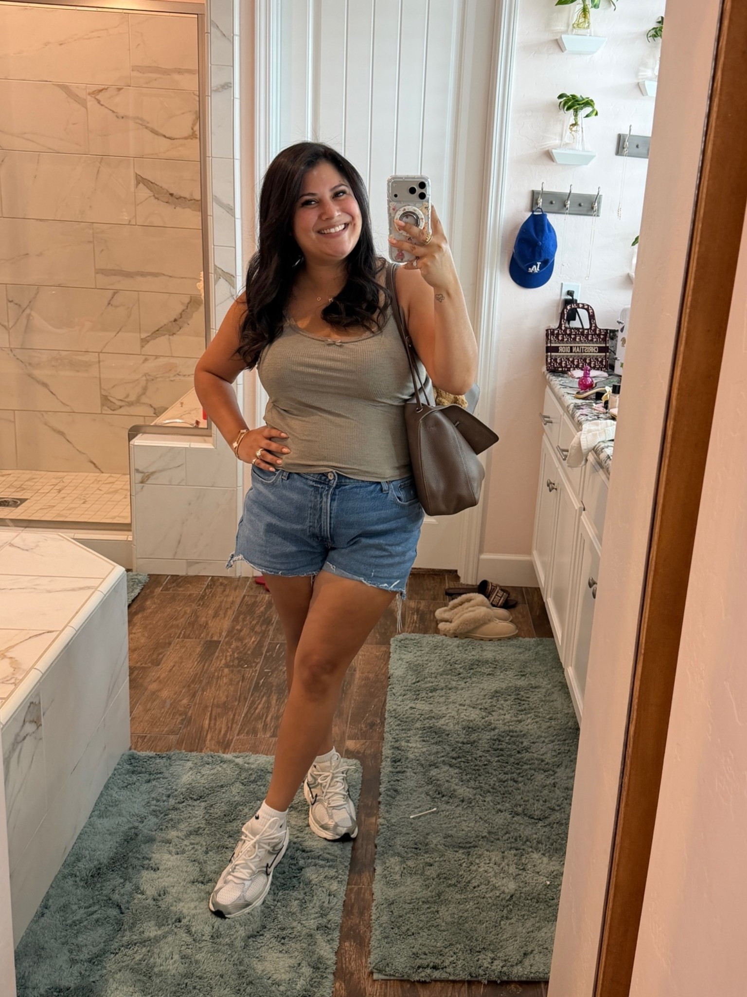 OOTD🧸 @Reformation @abercrombie @Nike US @Velvet Caviar
