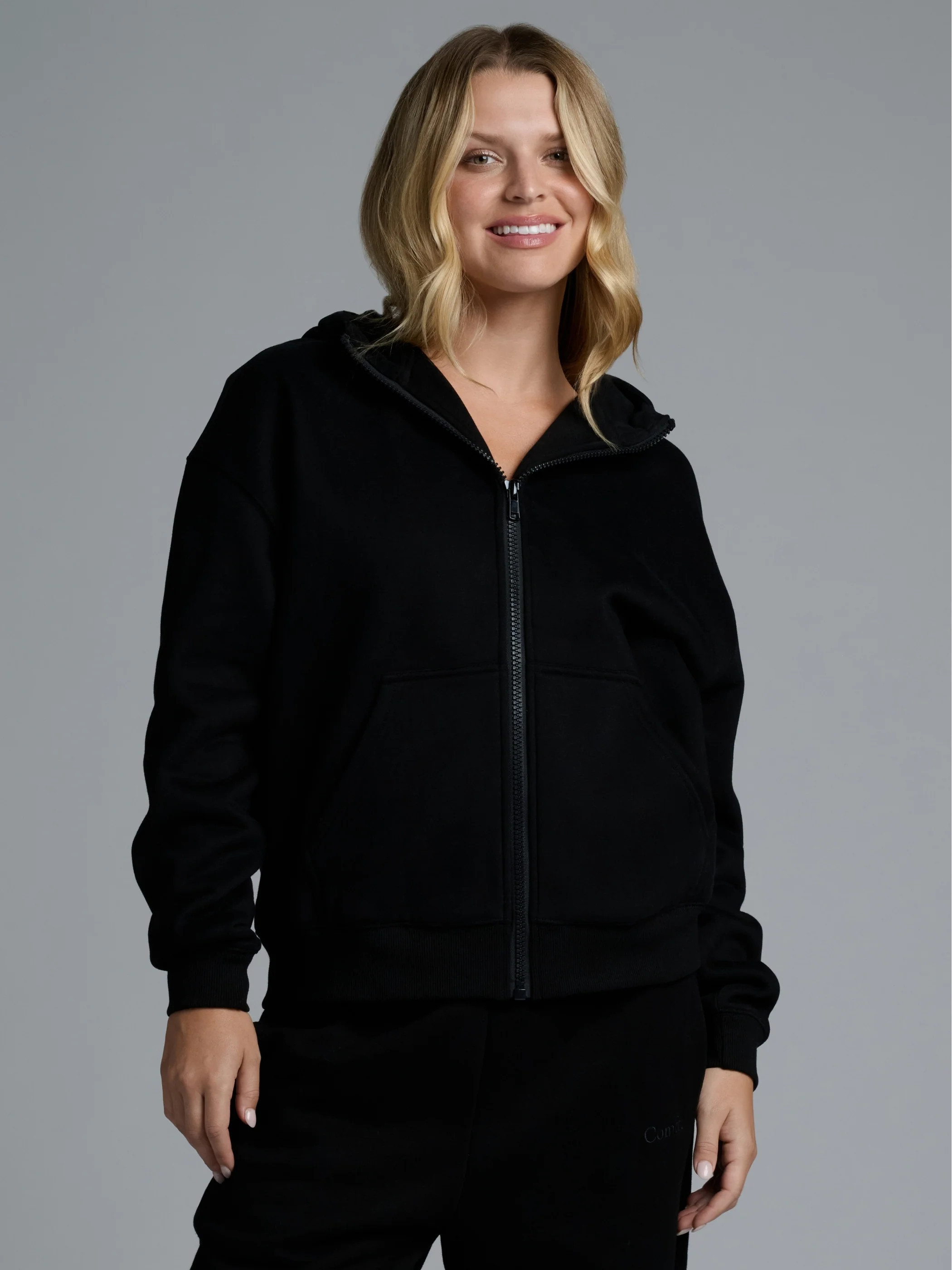 Comfrt Basic Crop Zip Hoodie | Onyx Black | S | Small | Comfrt