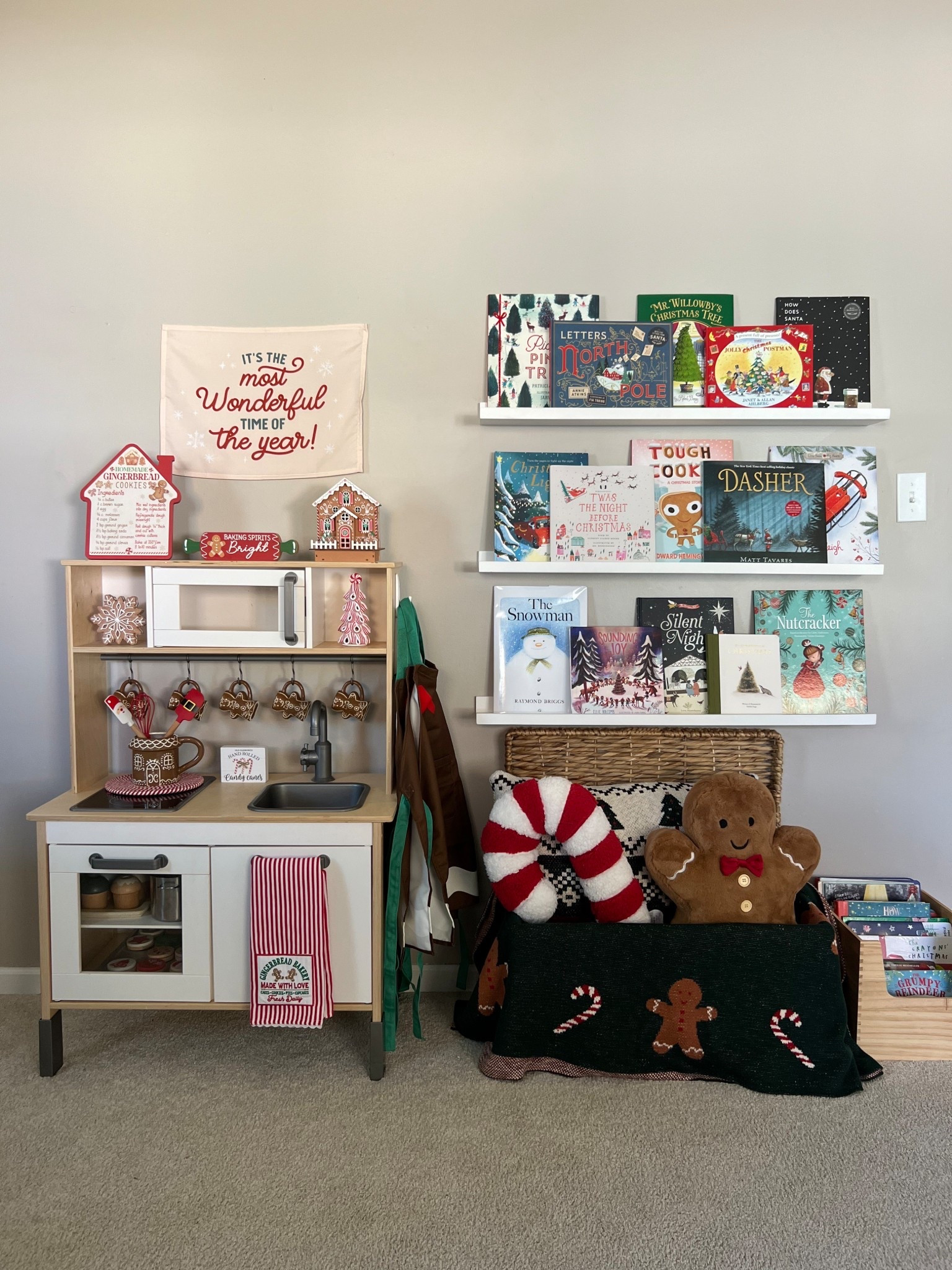 The kids Christmas play room 🎄🎅🏻

All the decor was bought from Hobby Lobby! 

Blanket and pillows Home Goods! 

I tried to link some similiar things! 
