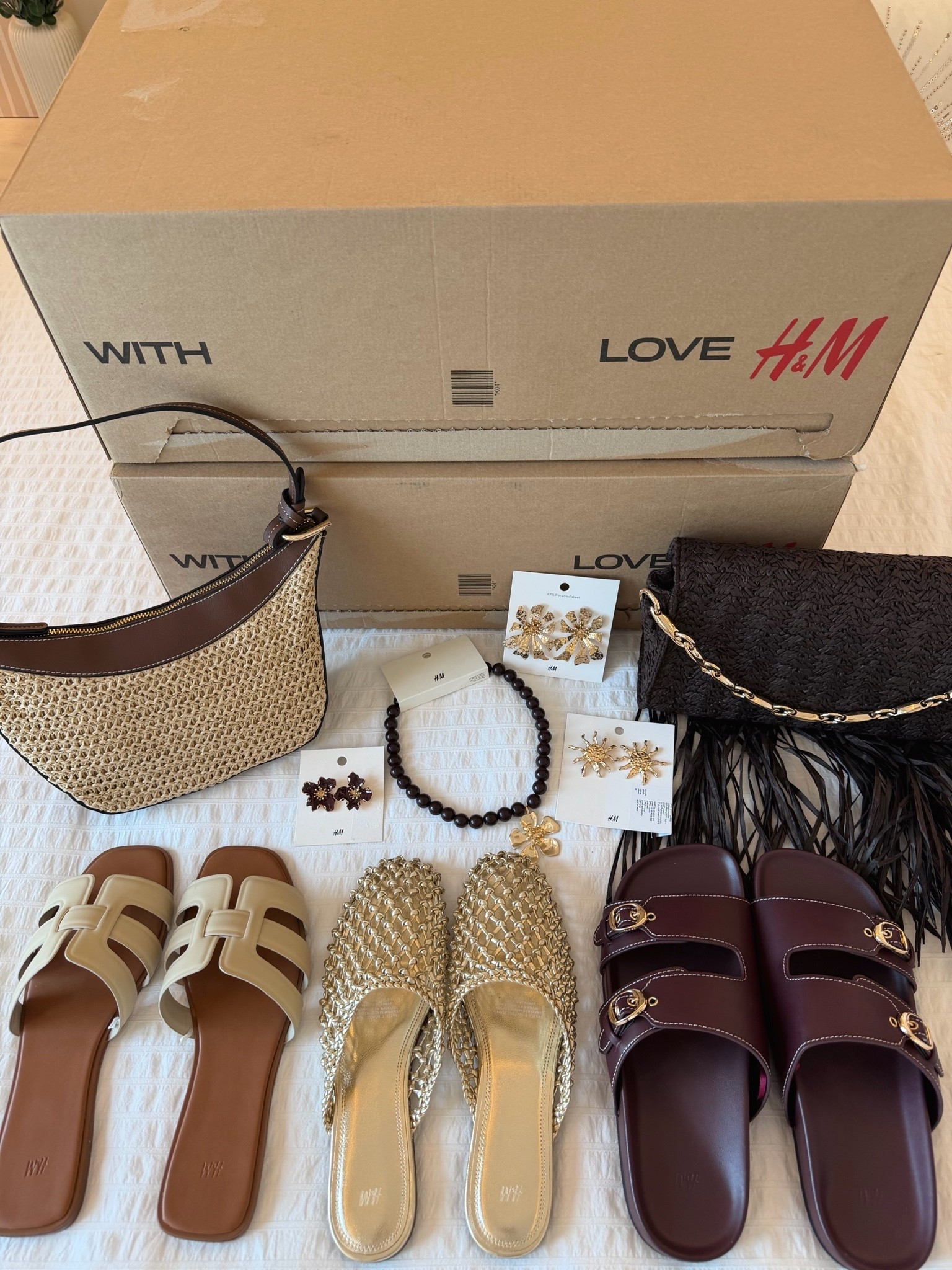 H&M NEW-IN SHOES AND ACCESSORIES ✨🤎

#LTKFashionMonth #LTKsummer #LTKbag