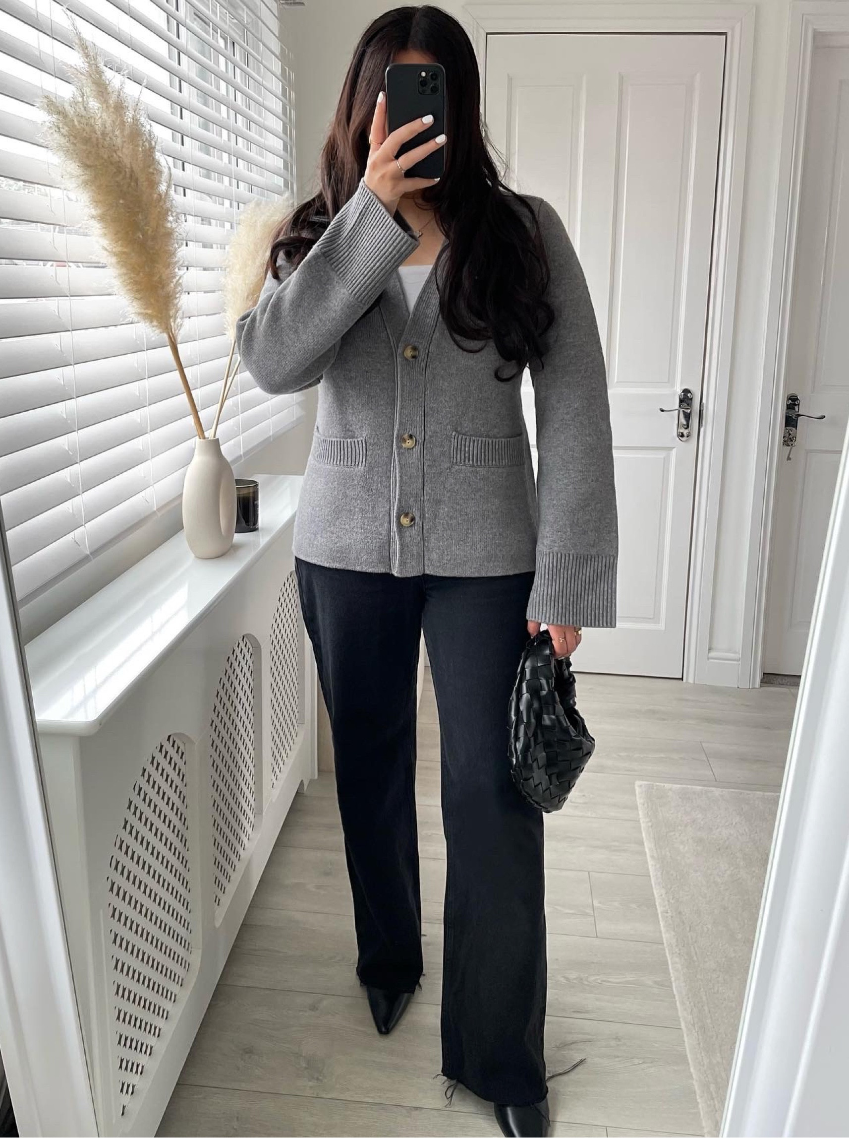 The perfect cardigan doesn’t exi-

#LTKstyletip #LTKSeasonal #LTKbeauty