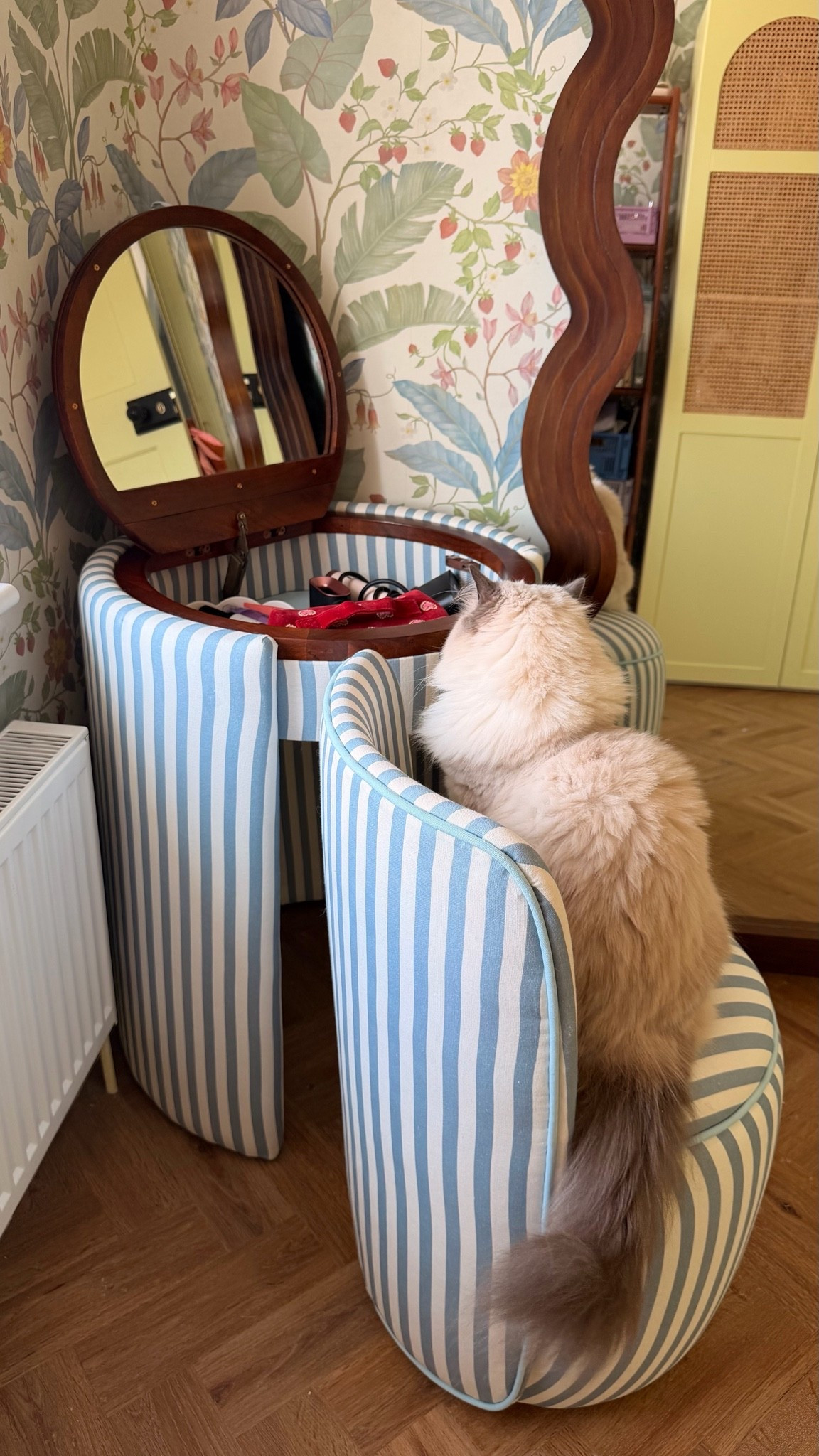 Compact vanity with chair. Striped dressing table

#LTKuk #LTKeurope #LTKhome