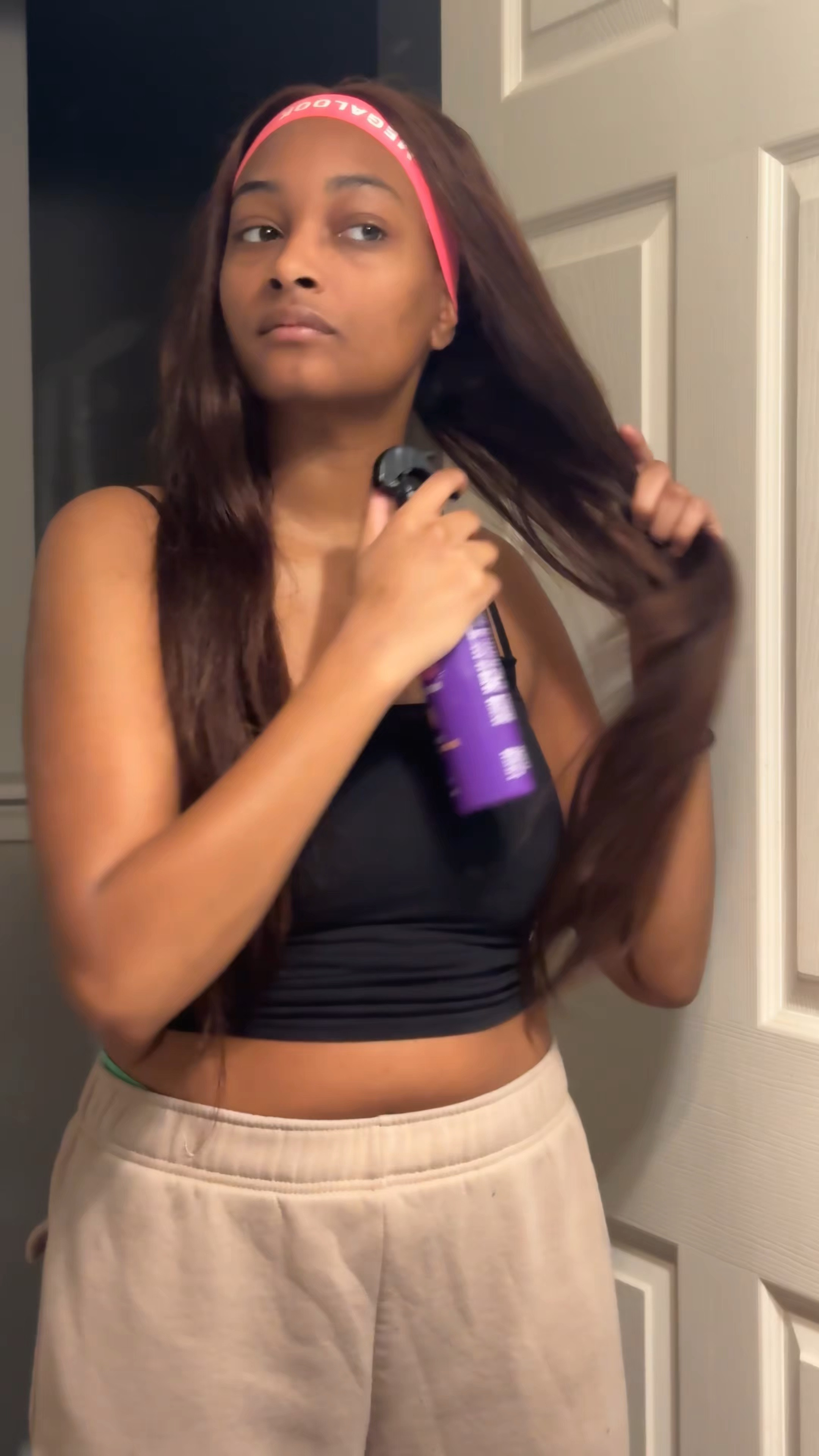 Sorry for The Mirror Smudge 🙃 but if you watch until the end it goes away 😉😚 — Winter Princess Curls 👸🏾❄️

#hairtutorial #haircurling #bedheadbytigi #aussiehair

#LTKBeauty #LTKStyleTip #LTKWatchNow