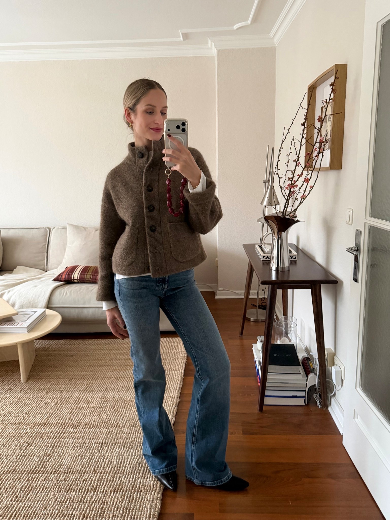 Flared Jeans yes or no? 

#LTKdeutschland #LTKjeans #LTKstyletip