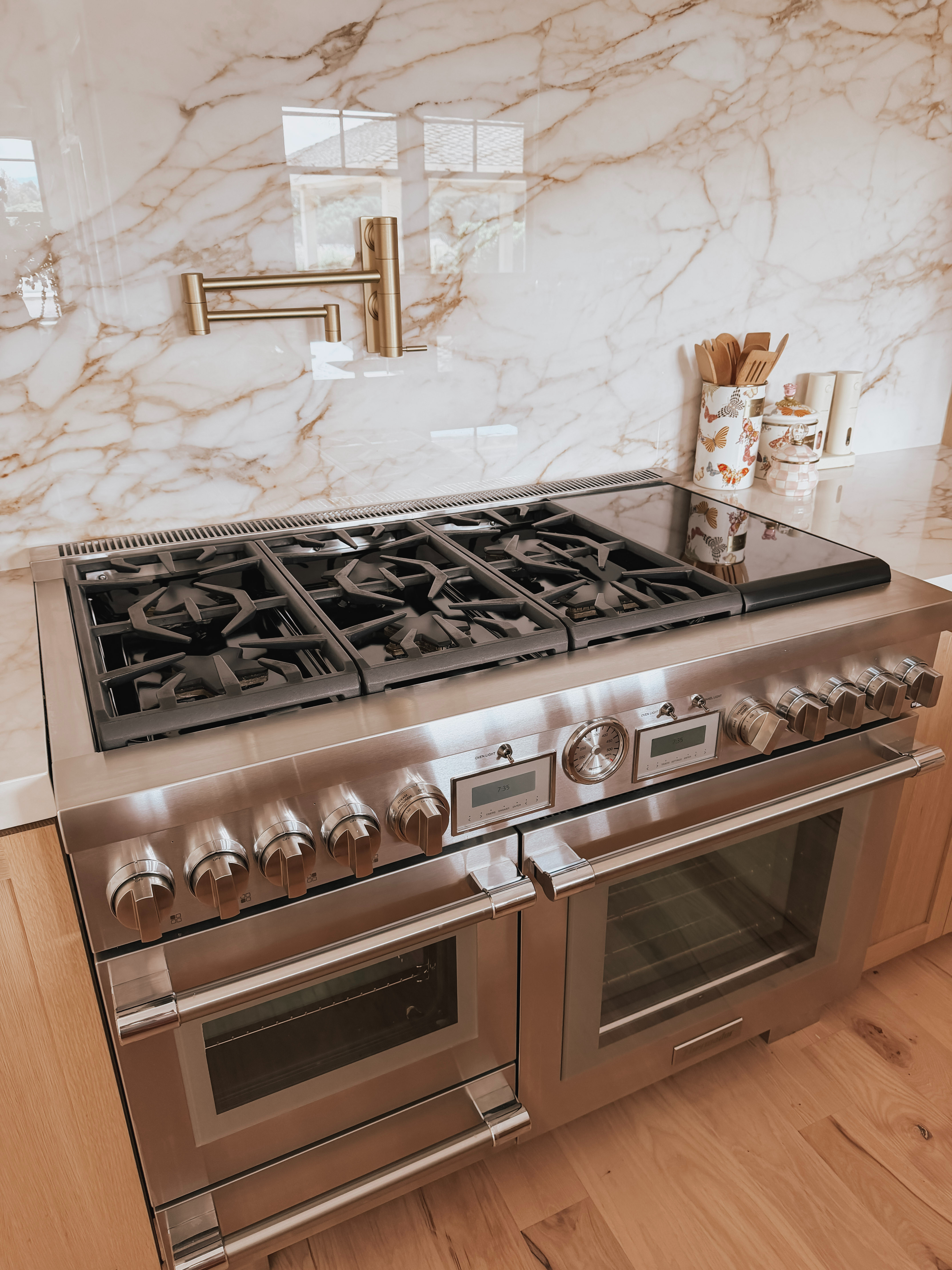 If you’ve been wondering how to make your gas stovetop look brand new again, this is exactly how I get mine clean. I deep clean the stovetop, tackle the burnt stove grates, and use a few go-to products to cut through all the grease and buildup so everything looks so much better! Such a good routine if you love a realistic kitchen deep clean, easy cleaning tips, and satisfying home cleaning motivation.  

 #LTKdayinmylife #LTKHome
