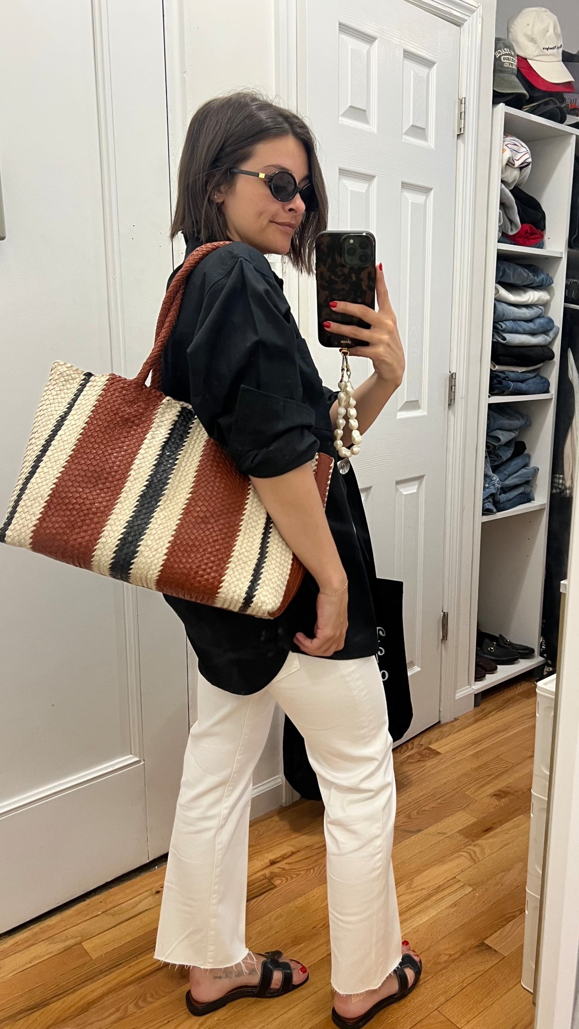 Summer outfit idea — AC edition😉 

Madewell
Oversized button down
White jeans
White denim
Summer outfit 
Madewell bag
Woven bag
Woven accessories 

#LTKFindsUnder100 #LTKStyleTip #LTKItBag