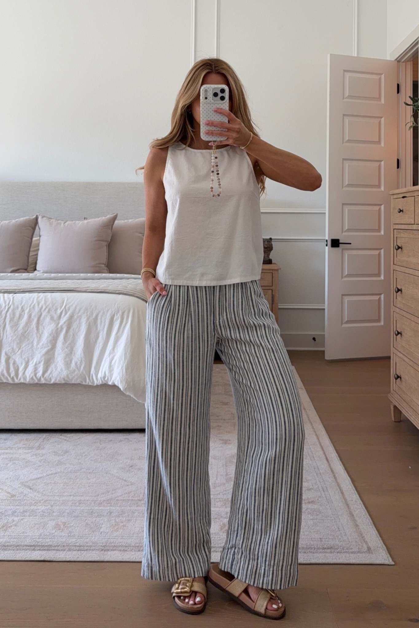 top: xs // pants: sized up to 26 short (i’m 5’3) // abercrombie code: AFSUMMER this weekend